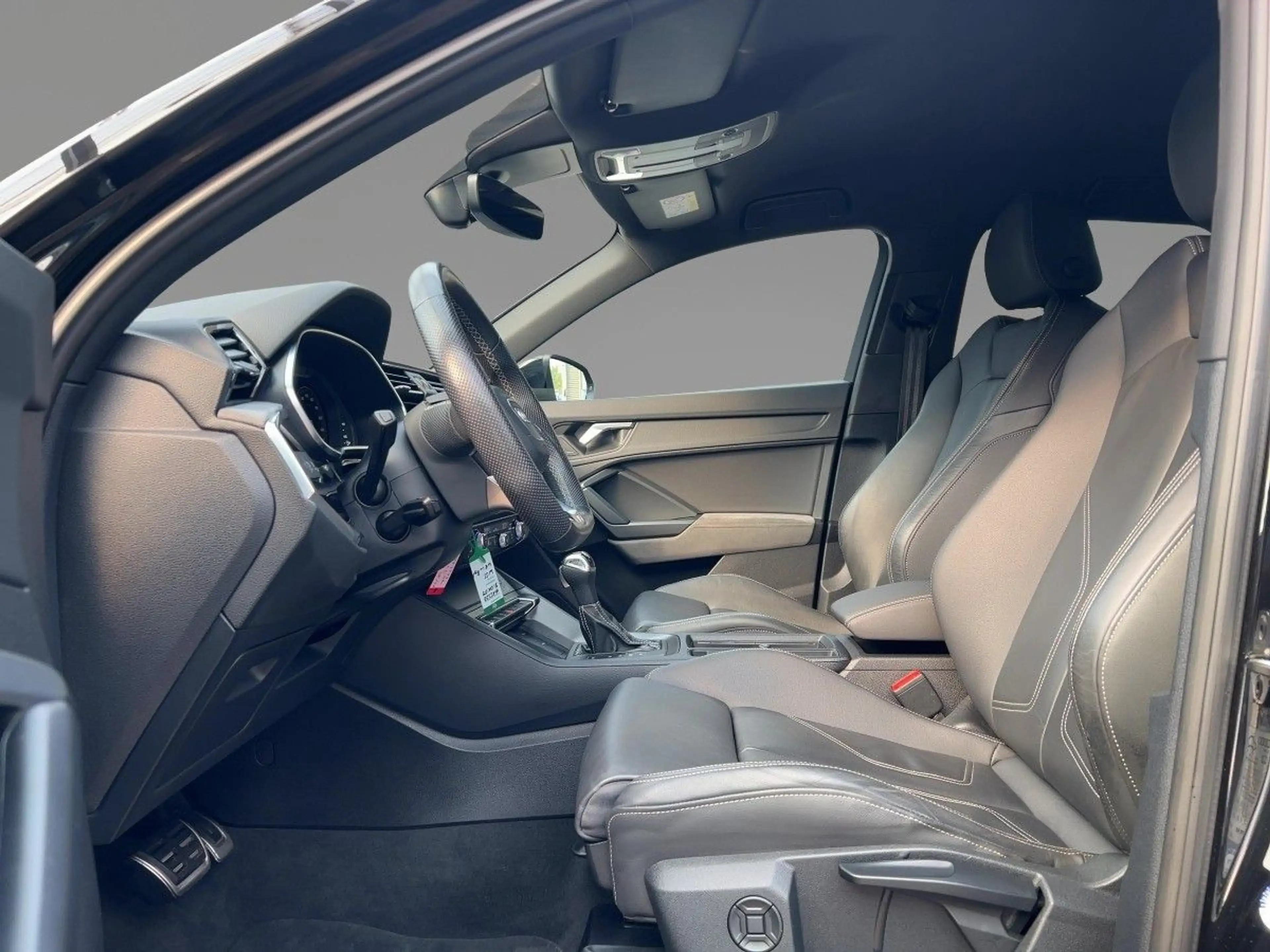 Audi Q3 40 TDI S line quattro S tronic LED — photo 8