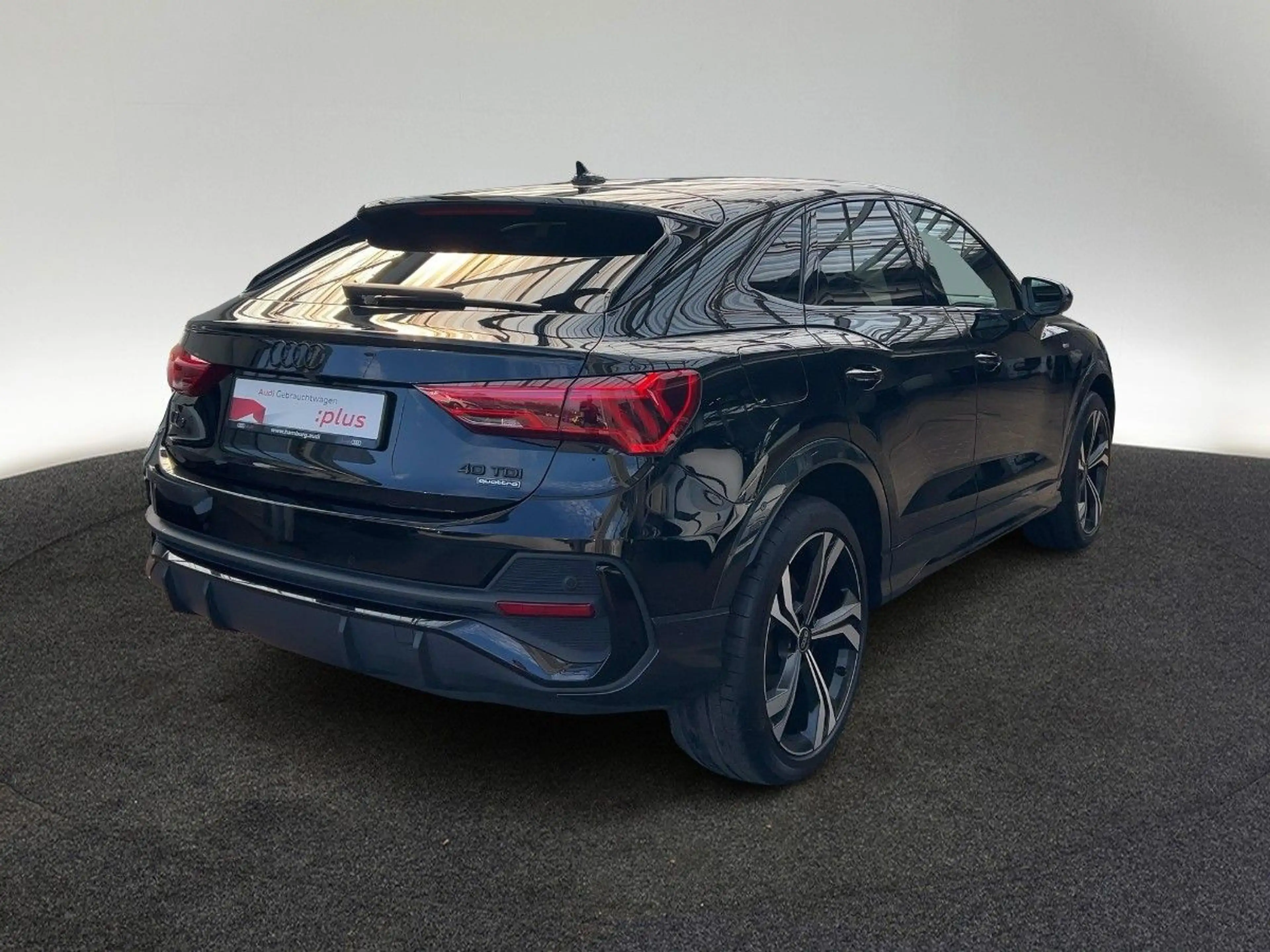 Audi Q3 40 TDI S line quattro S tronic LED — photo 5