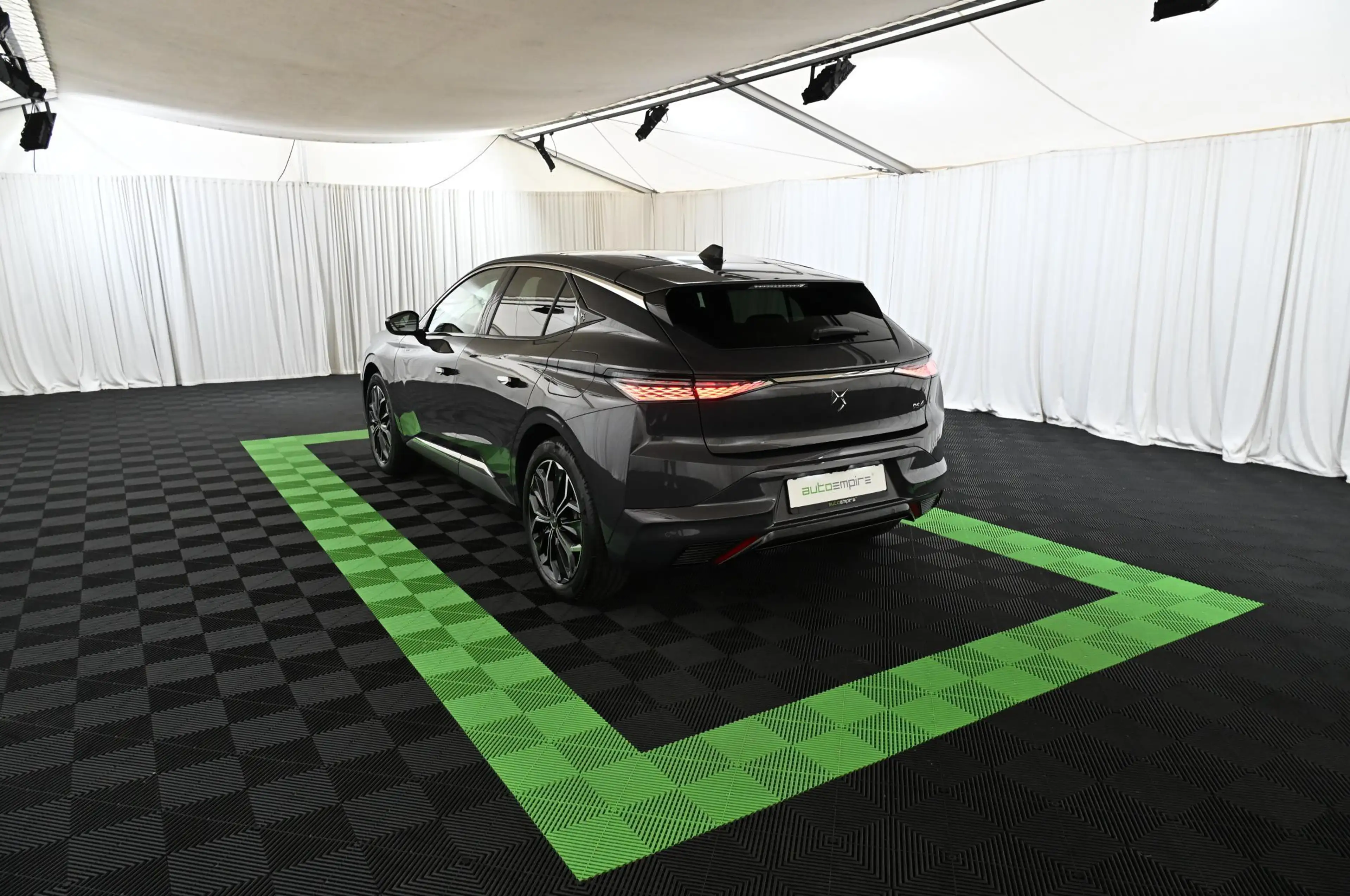 DS Automobiles DS 4 1.6 E-Tense 225 Etolie Alcantara UVP 53.000 EUR — photo 6