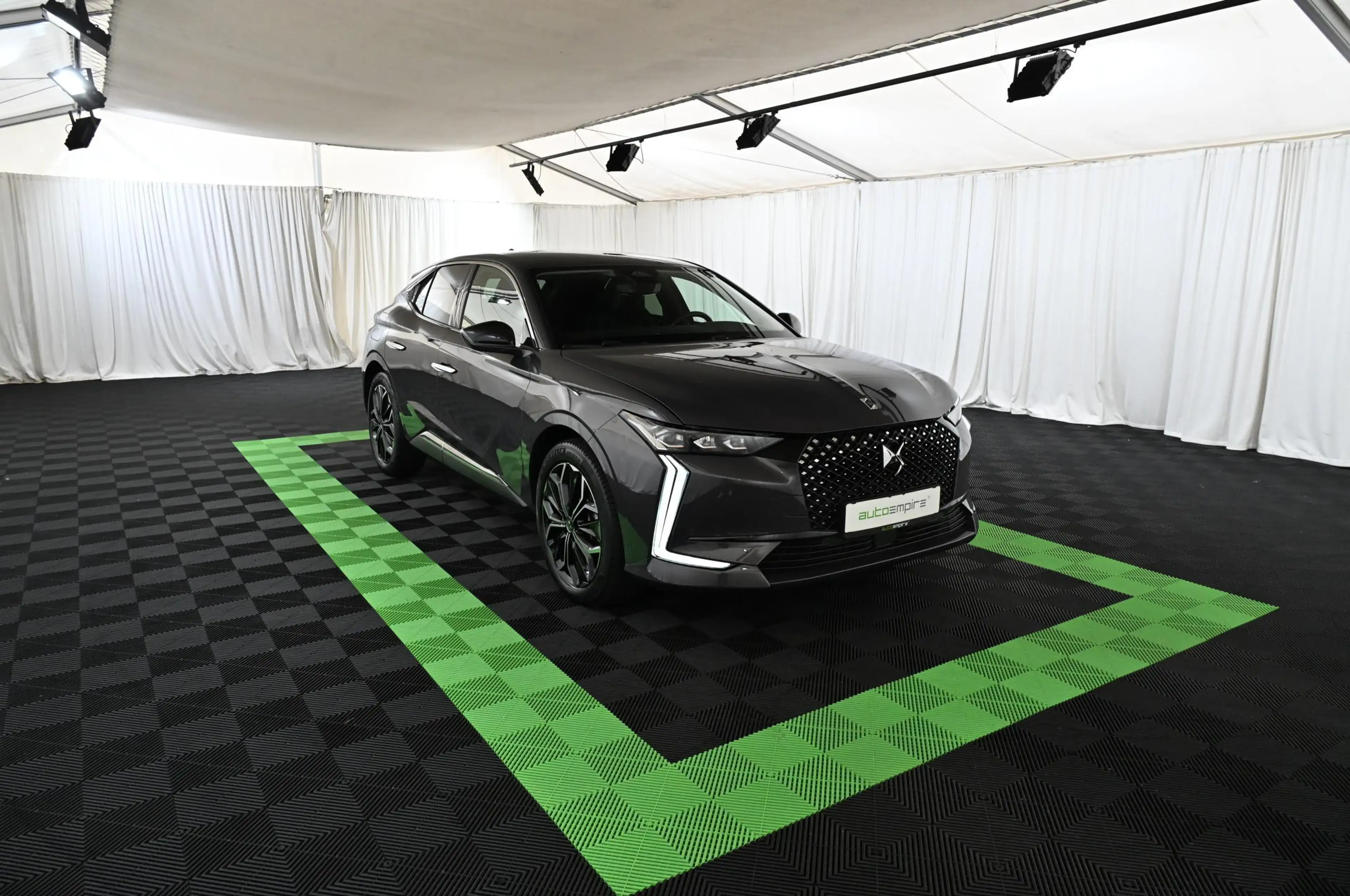 DS Automobiles DS 4 1.6 E-Tense 225 Etolie Alcantara UVP 53.000 EUR — photo 4