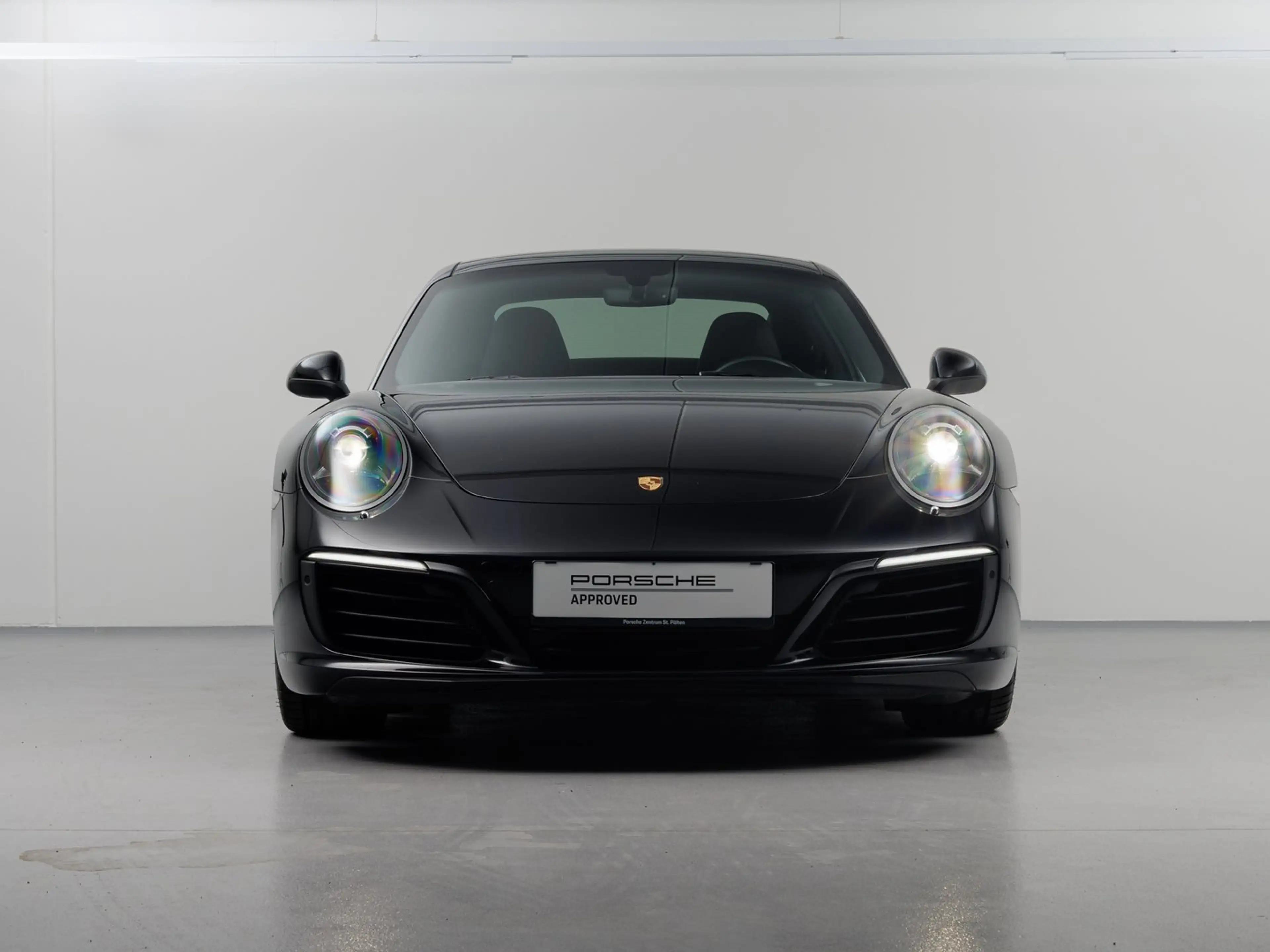 Porsche 911 Carrera 4 Coupe II (991) — photo 4