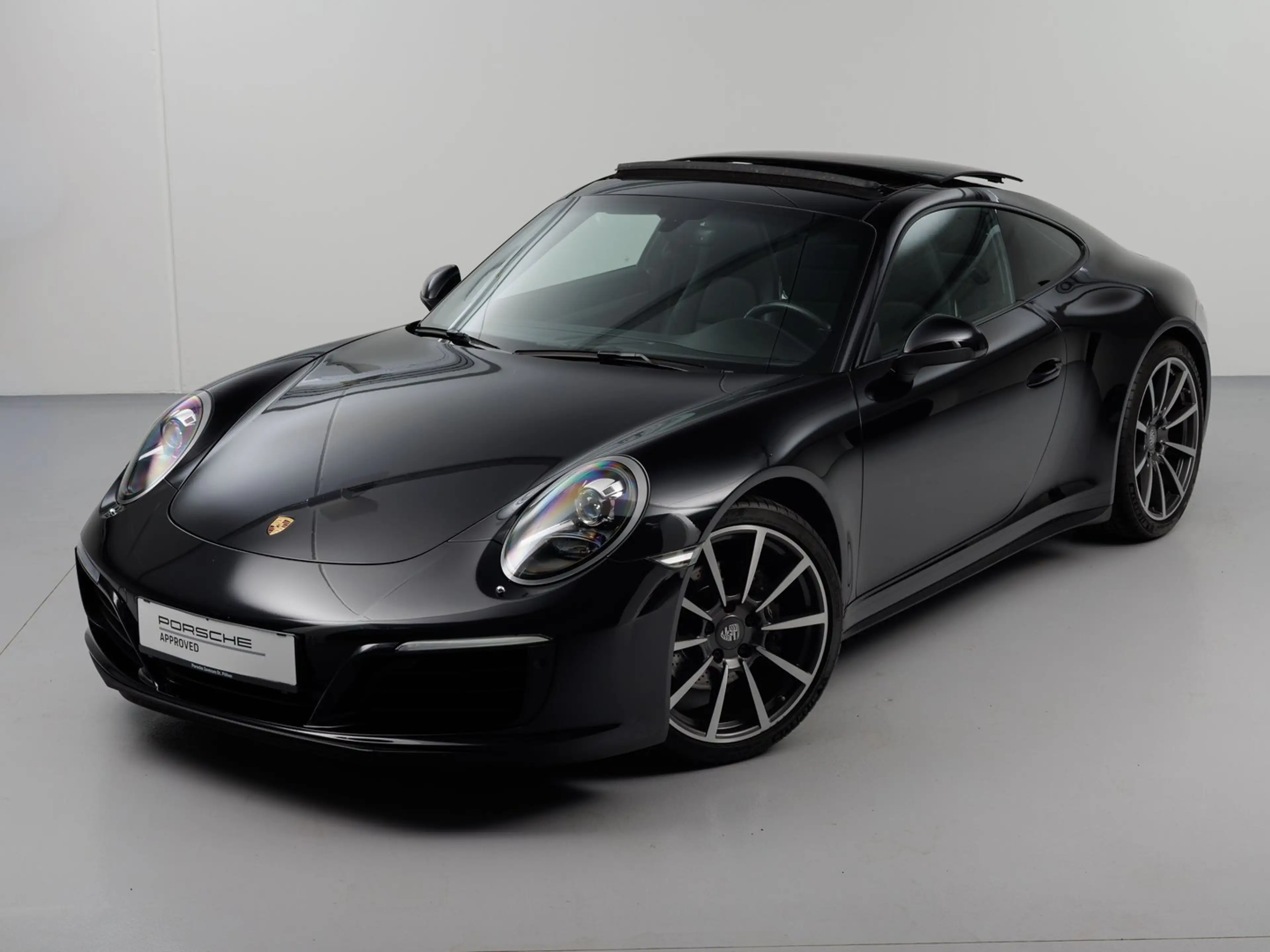 Porsche 911 Carrera 4 Coupe II (991) — photo 2
