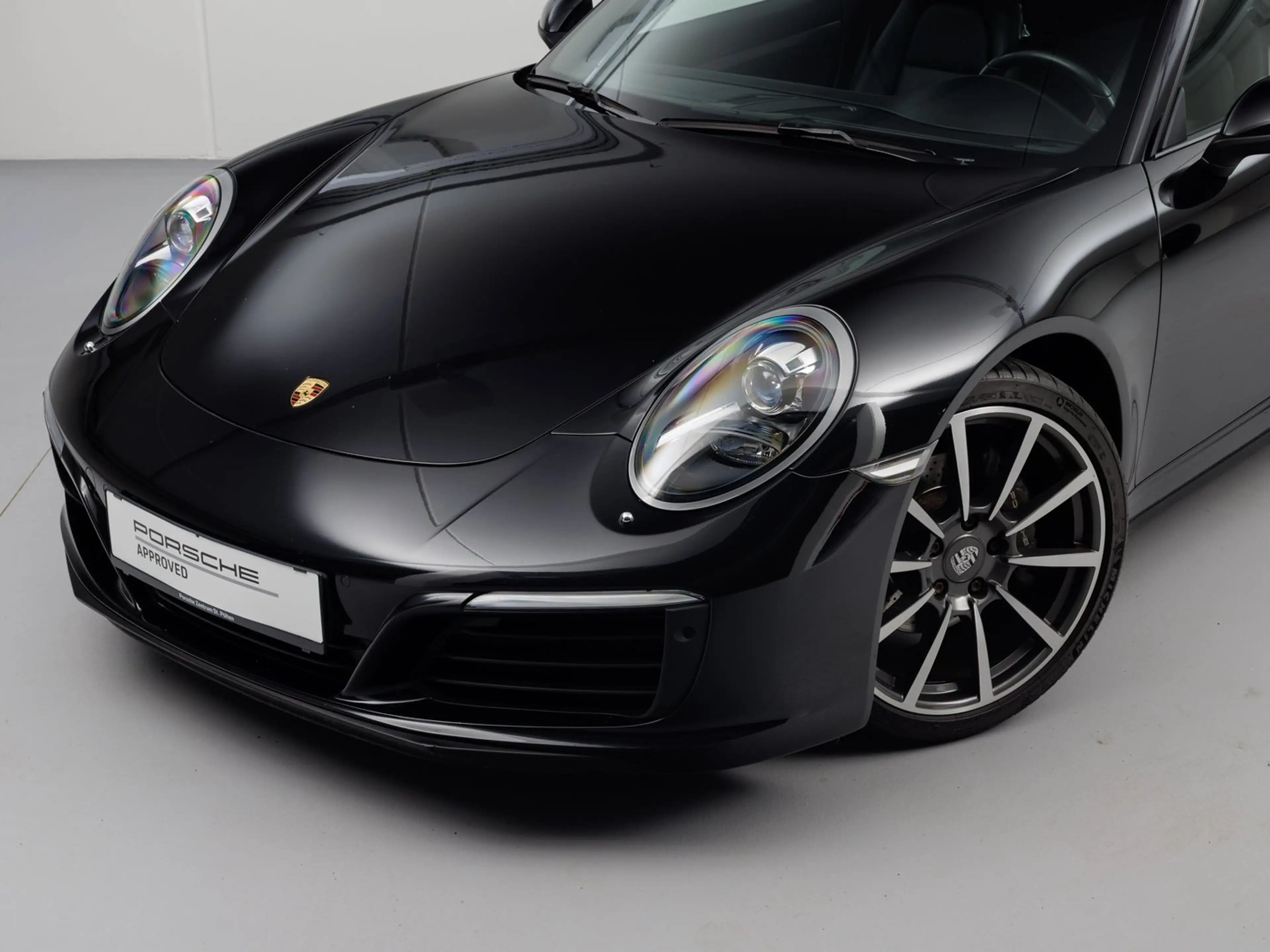 Porsche 911 Carrera 4 Coupe II (991) — photo 7