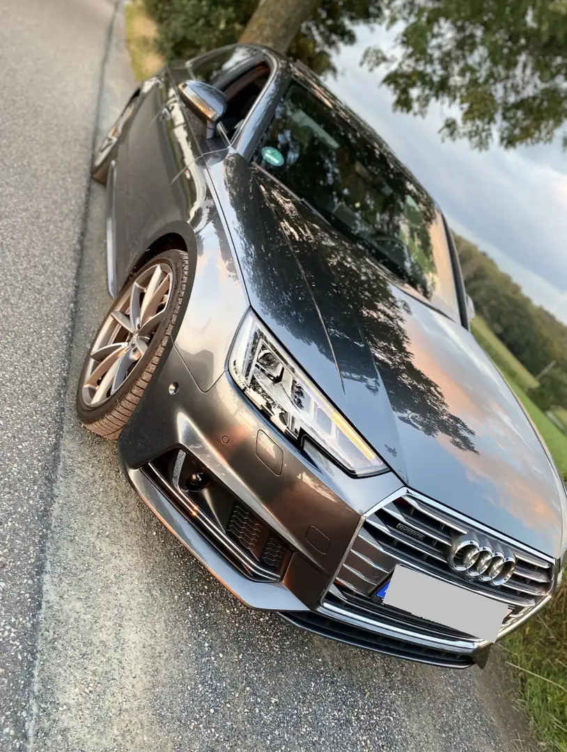 Audi A4 quattro sport 3 x S line Grau - 1