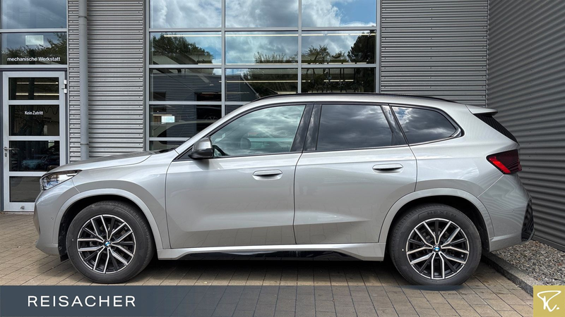 BMW X1 sDrive18i A M-Sport,Pano,AHK,Autom — photo 4