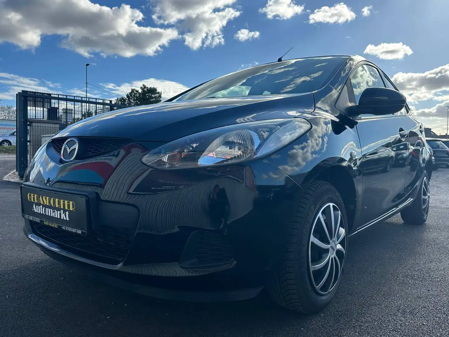 Mazda 2 1.3 Impuls **Mit Pickerl*Klima** Schwarz - 2