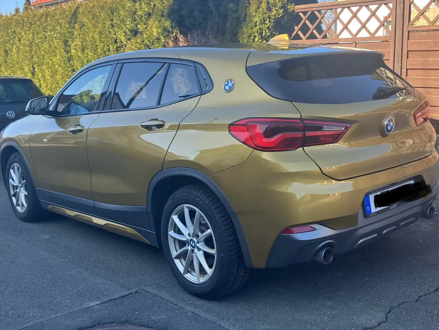 BMW X2 M X2+xDrive25d+Aut.+M+Sport+X Auriu - 2