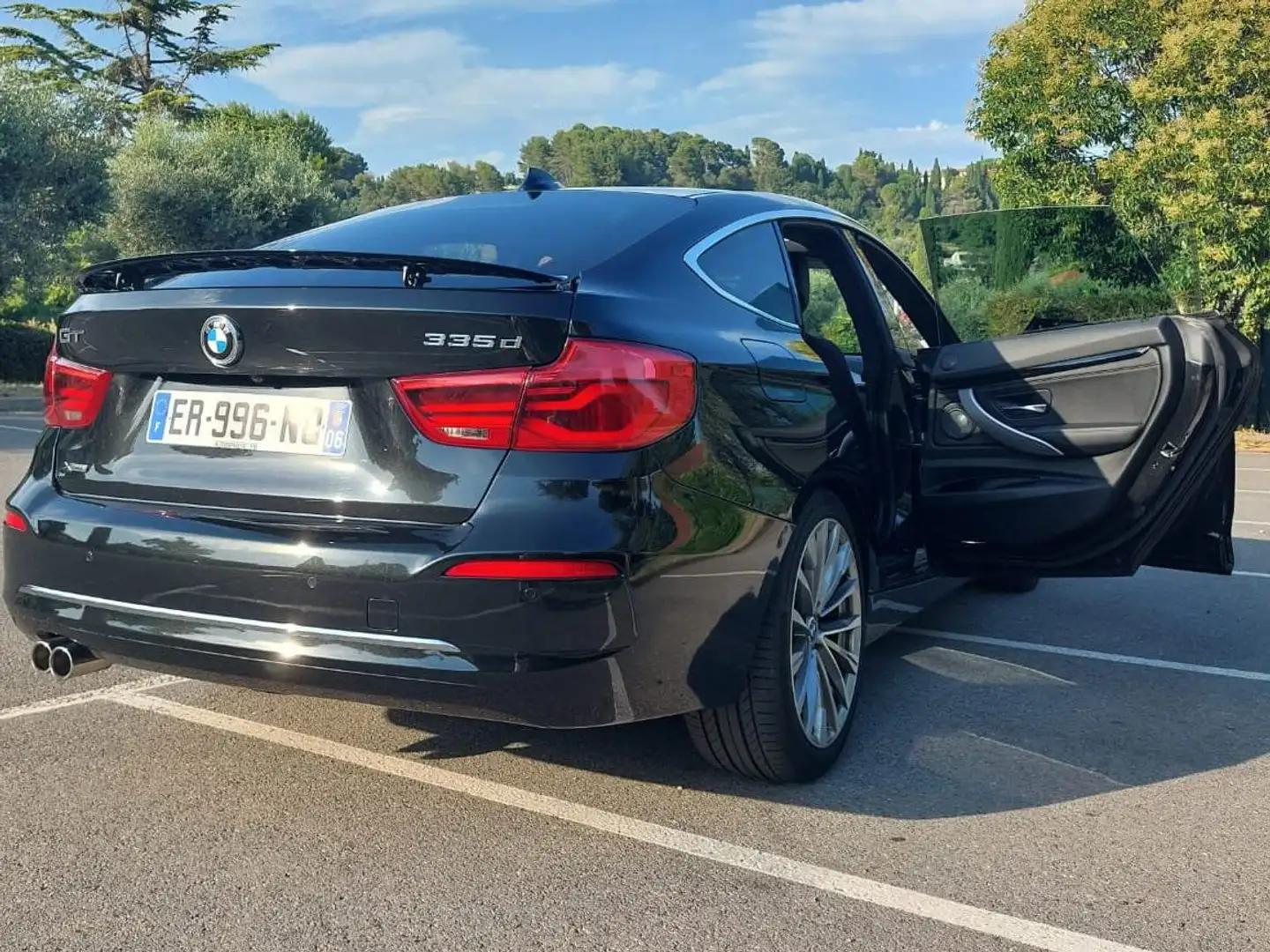 BMW 335 Gran Turismo 335d xDrive 313 ch BVA8 Luxury Černá - 2