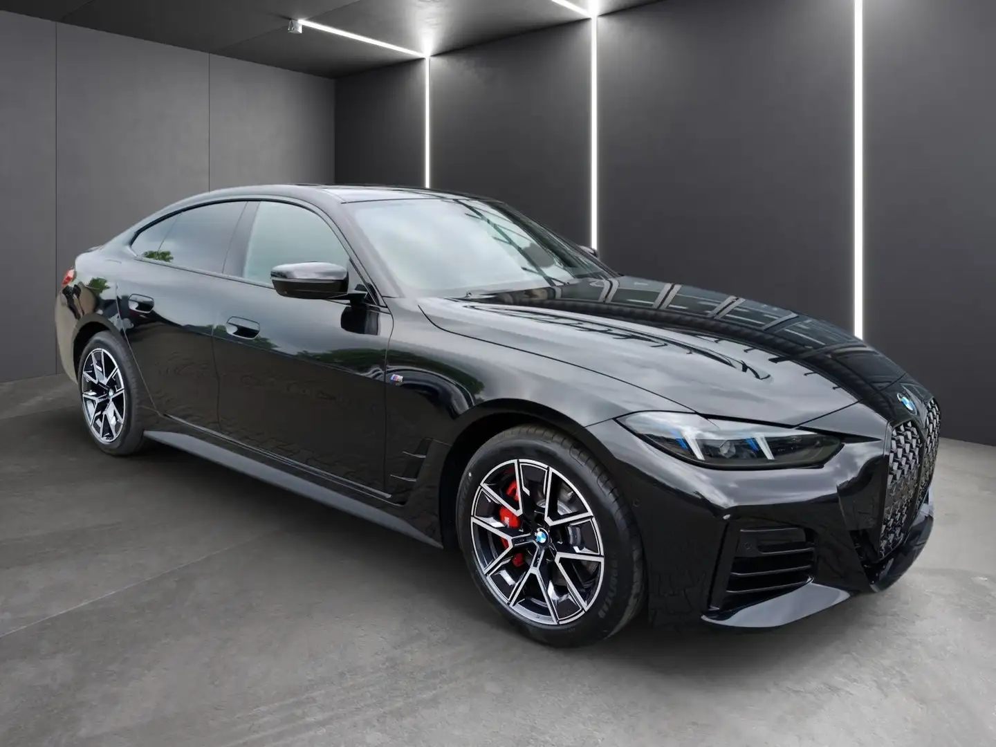 BMW 420 i Gran Coupé M SPORT PRO+HUD+DRIVING+PARKING ASSPL Černá - 2
