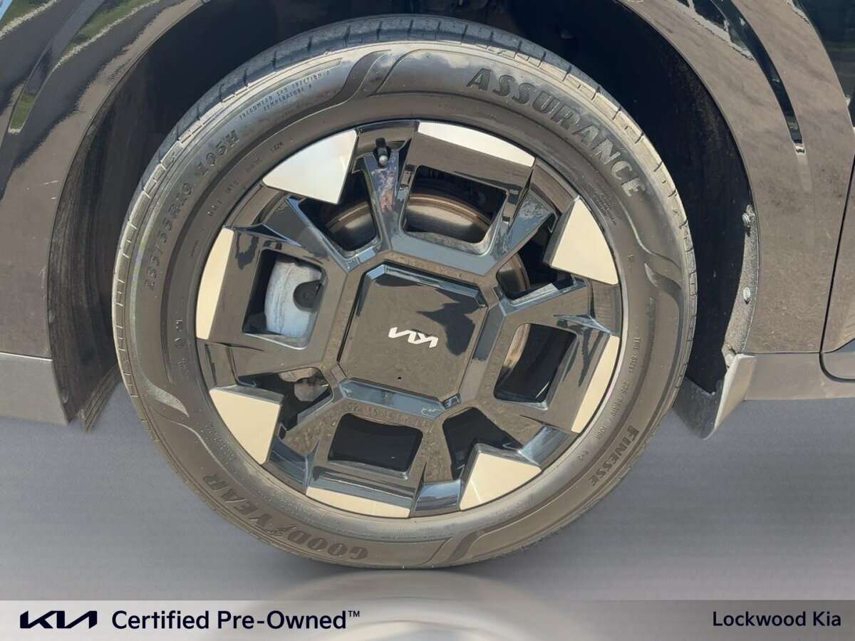 used 2025 Kia Carnival car, priced at $44,999
