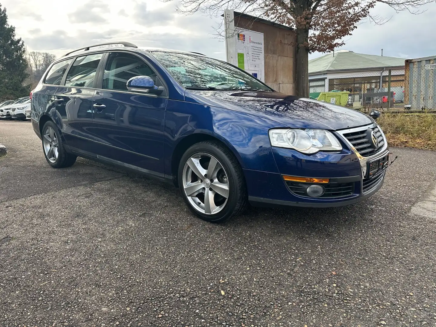 Volkswagen Passat Variant Trendline 1.6 FSI TÜV NEU Blau - 2