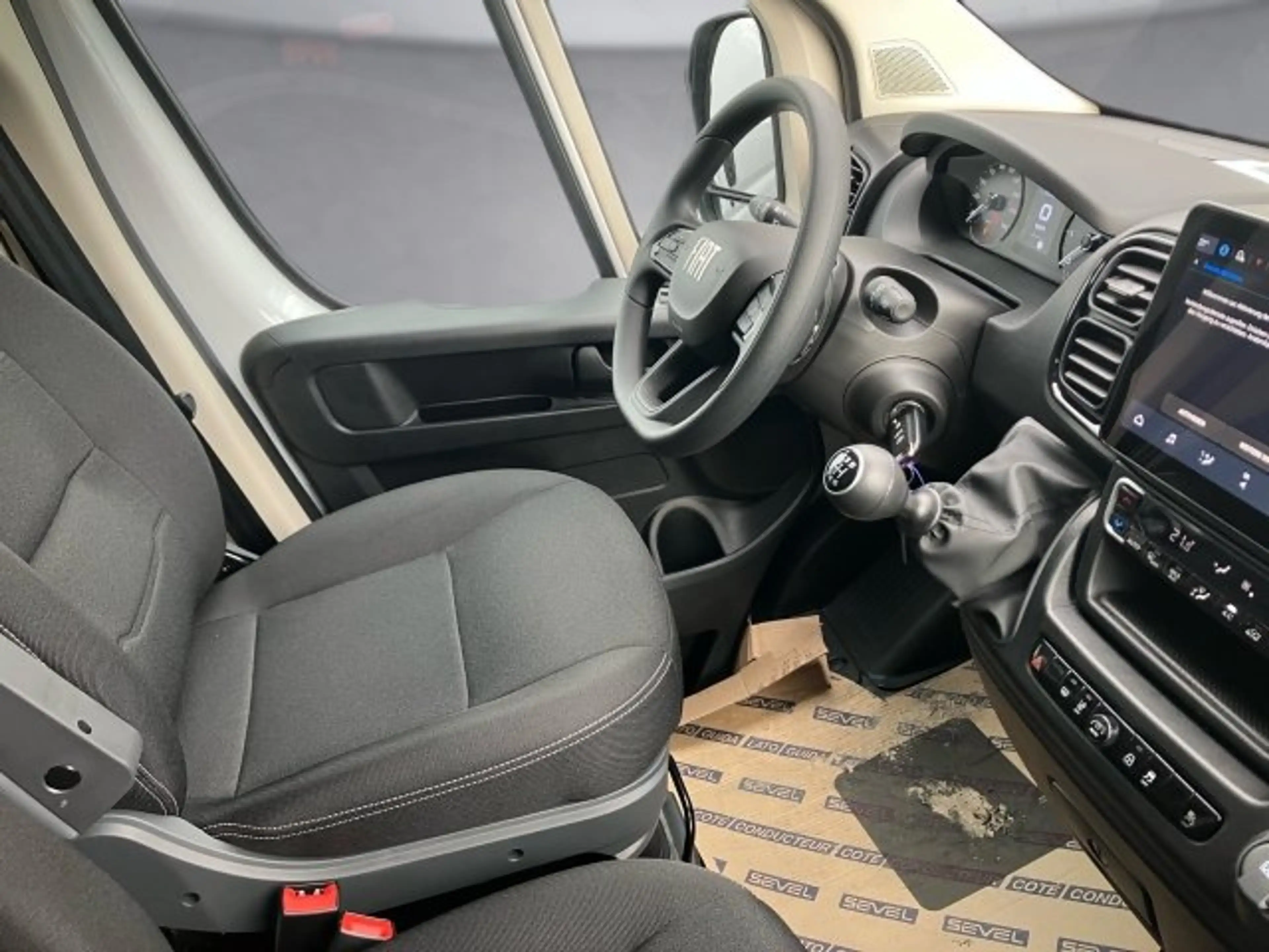 Fiat Ducato Maxi Kastenwagen L4H2 — photo 11