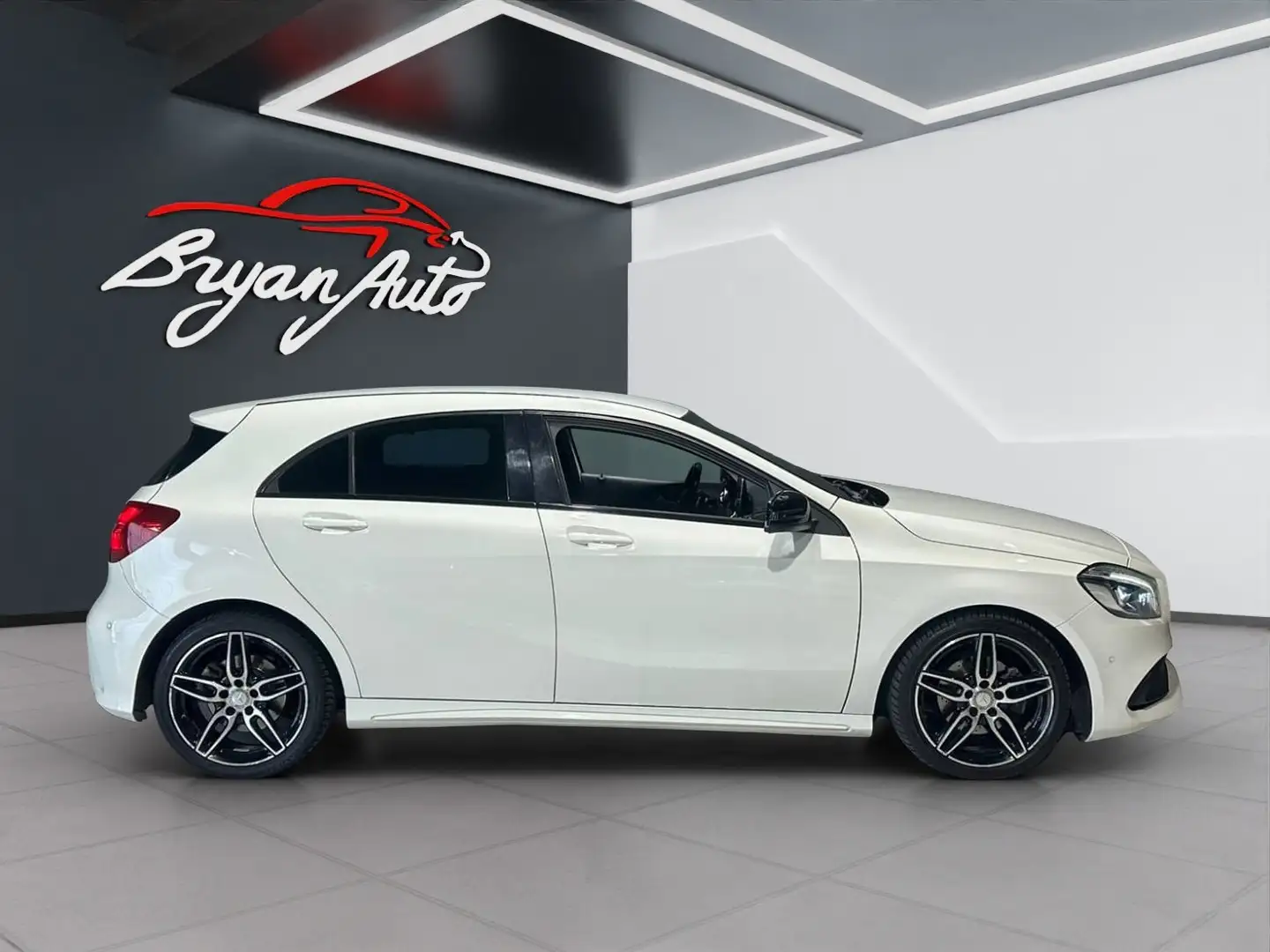 Mercedes-Benz A 200 d Sport 4matic auto Alb - 1