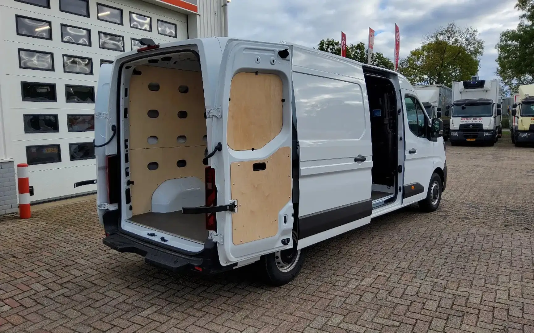 Renault Master 130.35 EURO 6 L3H2 GESLOTEN - WIT - V-06-LLF - BPM Wit - 2