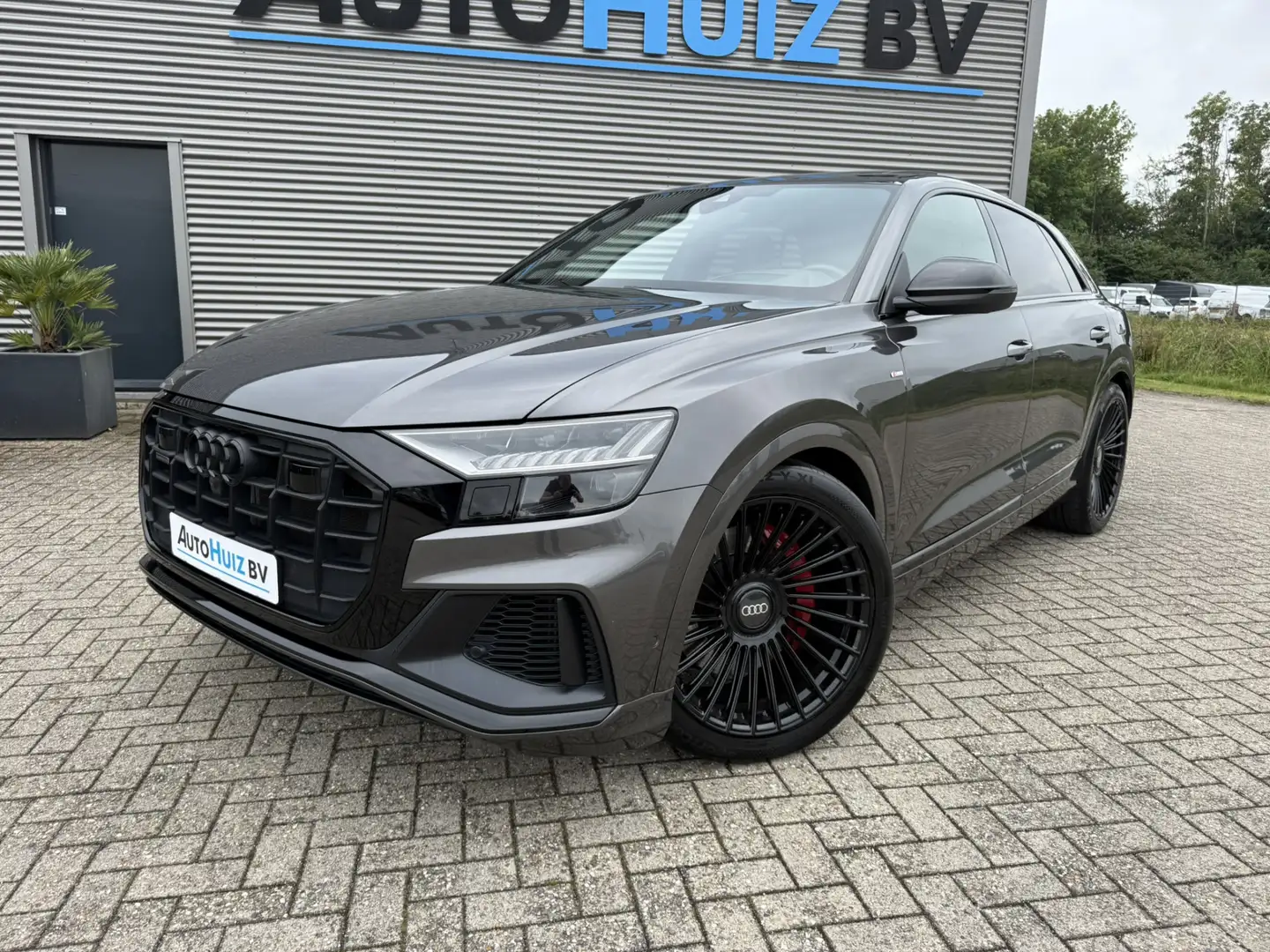 Audi Q8 60 TFSI e 467 PK Quattro Pro Line S-Line Competiti Gris - 2