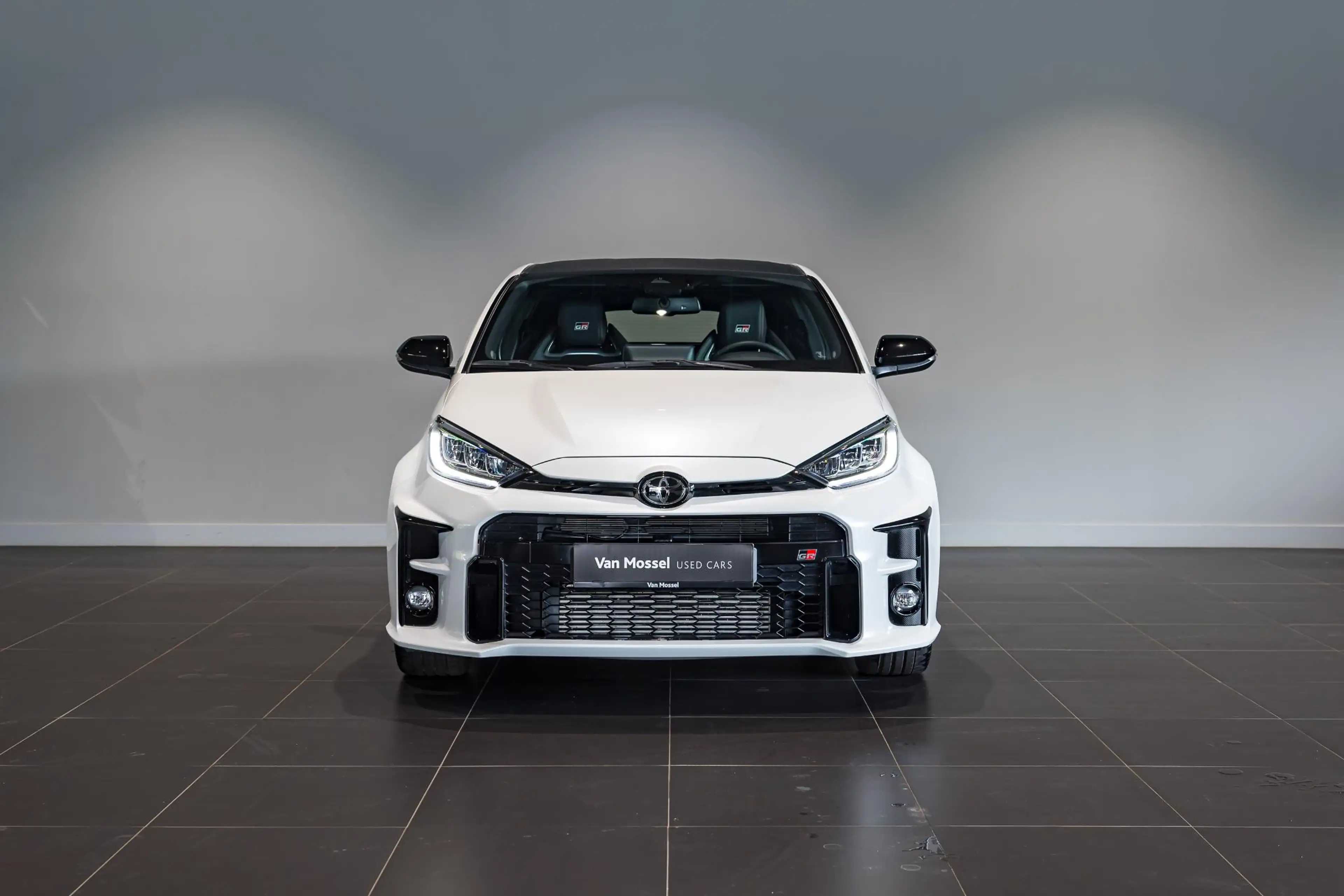 Toyota Yaris 1.6 GR Performance | Camera | Zetelverwarming | St — photo 2