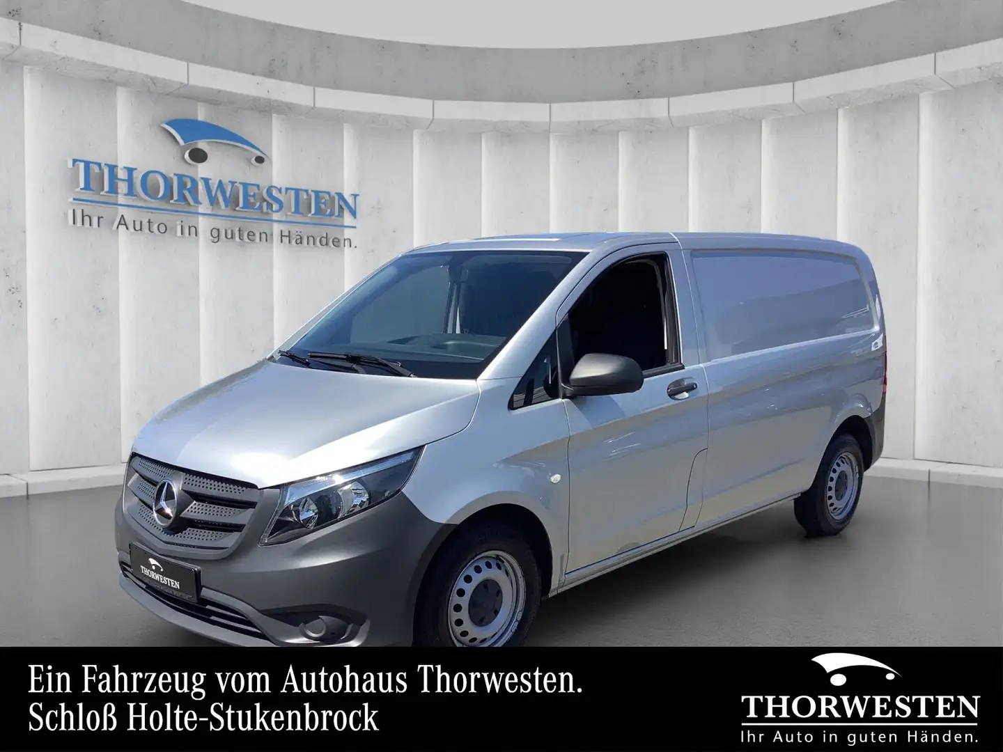 Mercedes-Benz Vito 111 BlueTEC Kasten Kompakt Zilver - 1
