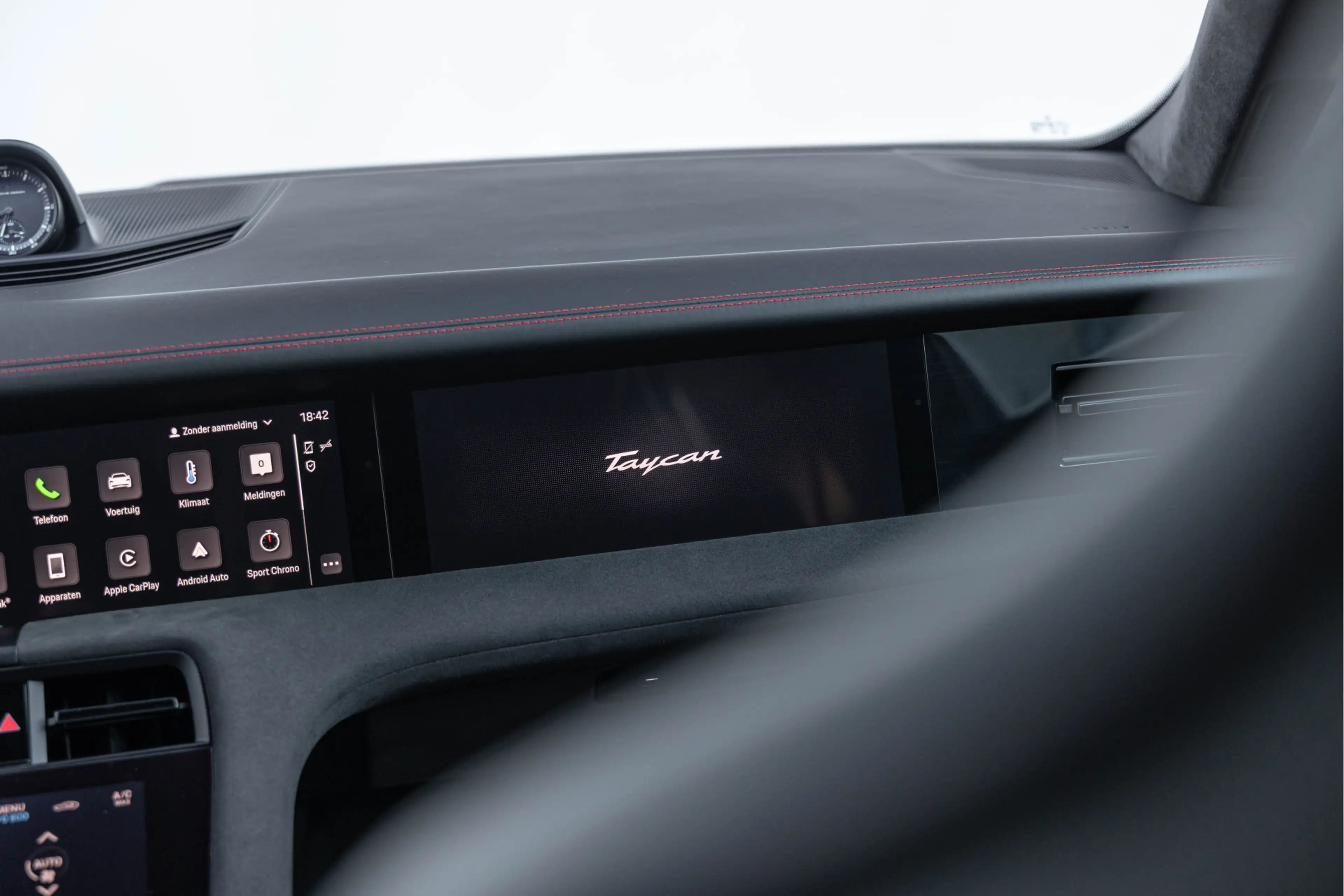 Porsche Taycan Sport Turismo GTS 93 kWh 598pk Pano 4-wielsturing — photo 26
