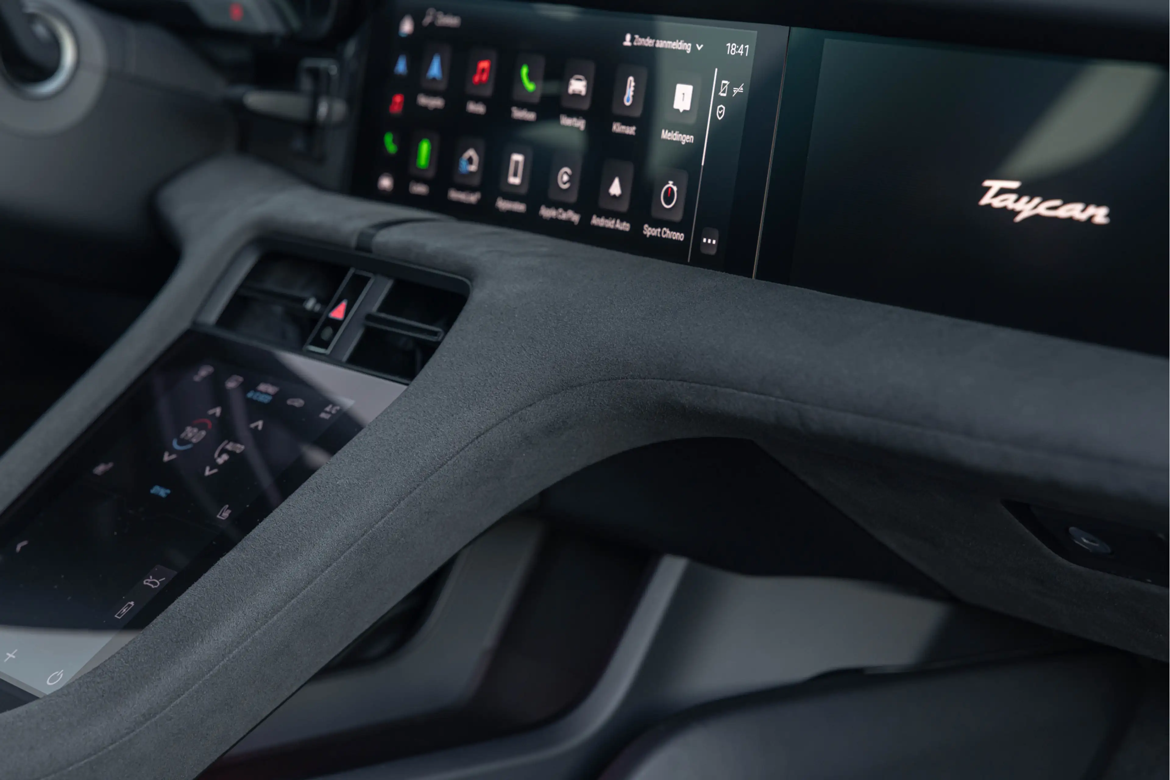 Porsche Taycan Sport Turismo GTS 93 kWh 598pk Pano 4-wielsturing — photo 24