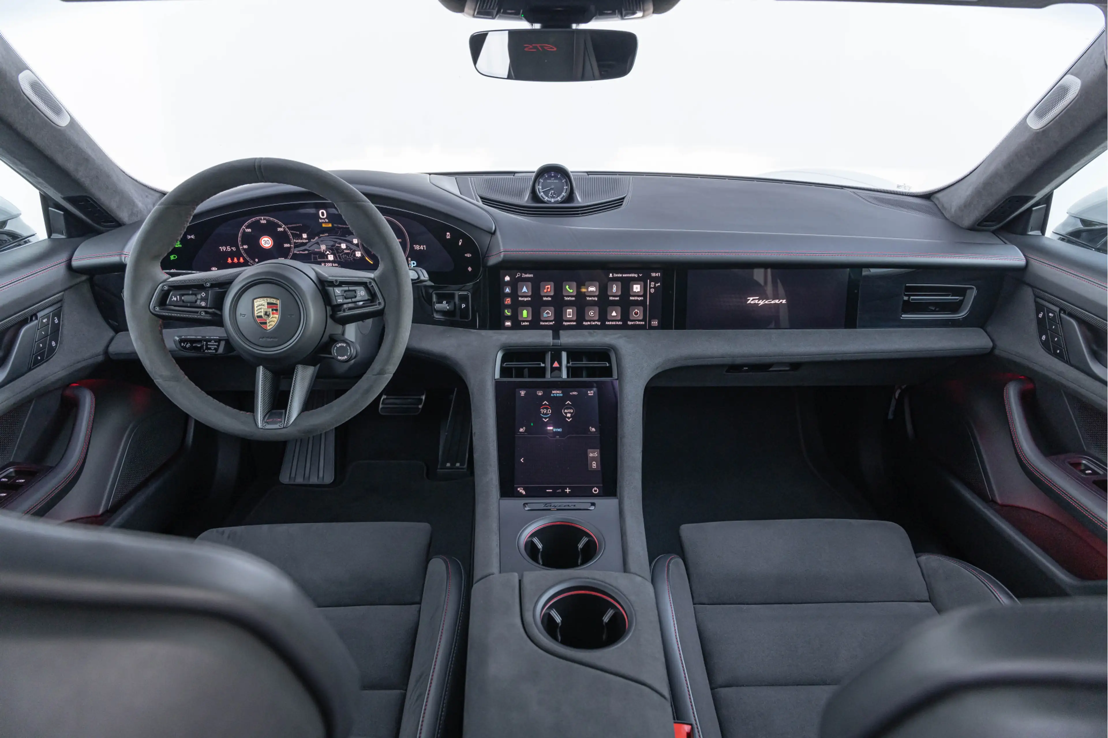 Porsche Taycan Sport Turismo GTS 93 kWh 598pk Pano 4-wielsturing — photo 5