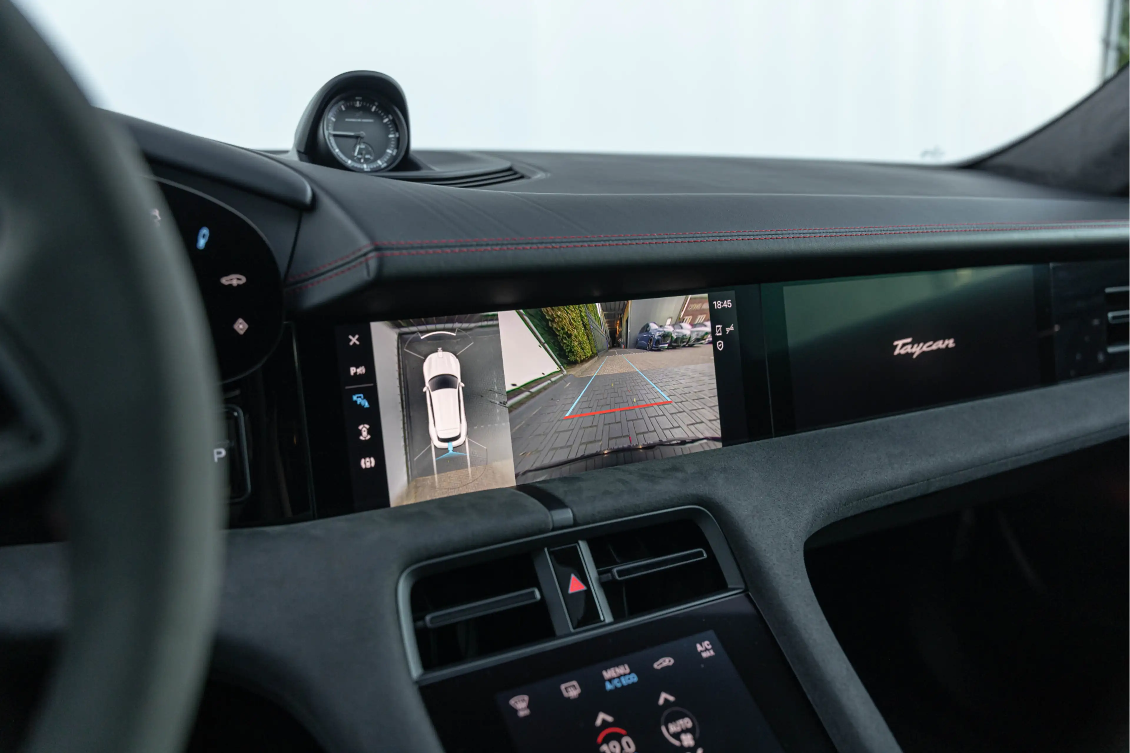 Porsche Taycan Sport Turismo GTS 93 kWh 598pk Pano 4-wielsturing — photo 36