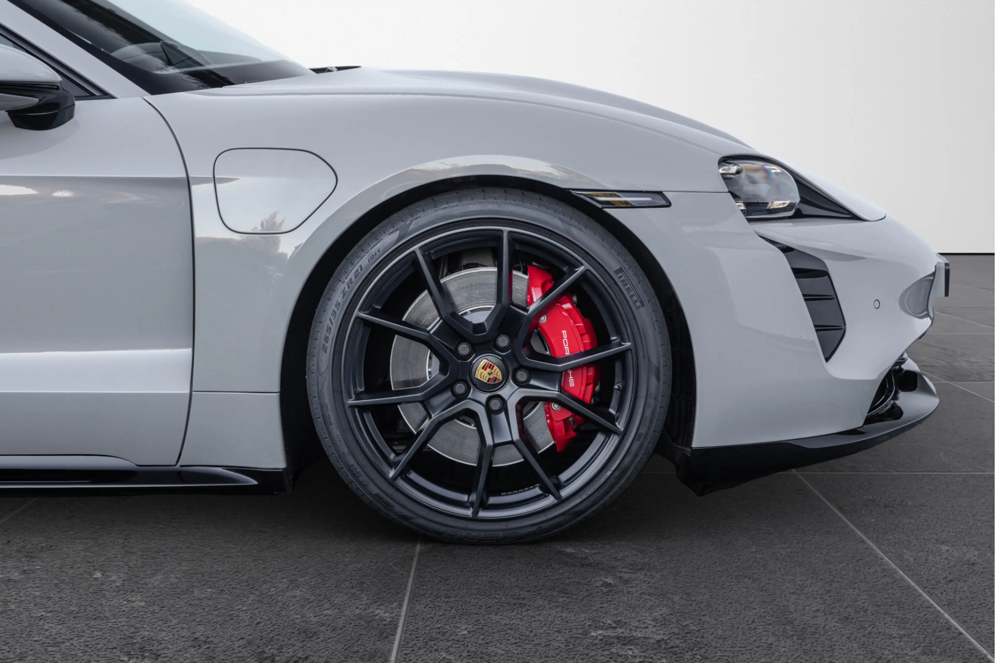 Porsche Taycan Sport Turismo GTS 93 kWh 598pk Pano 4-wielsturing — photo 11