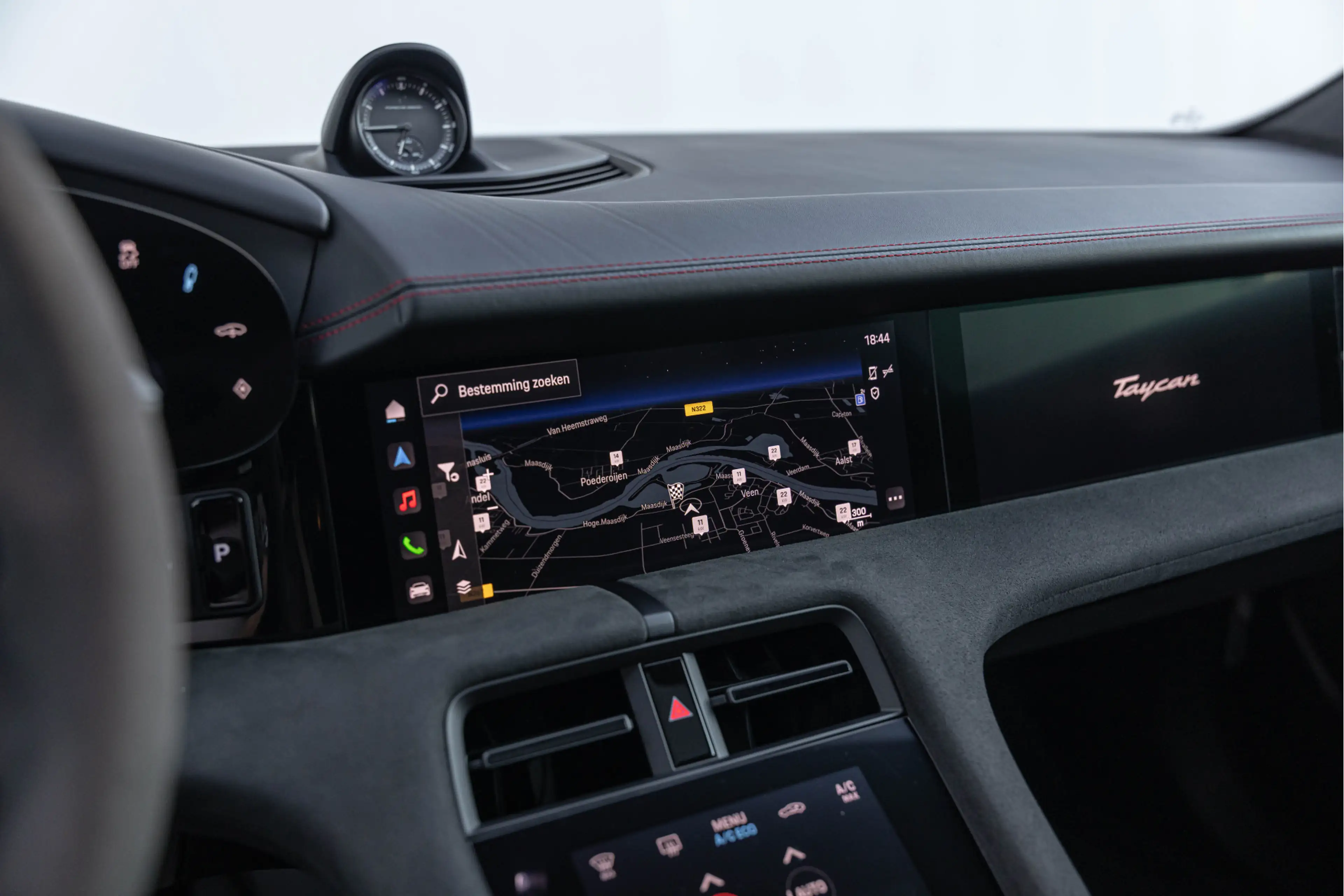 Porsche Taycan Sport Turismo GTS 93 kWh 598pk Pano 4-wielsturing — photo 34