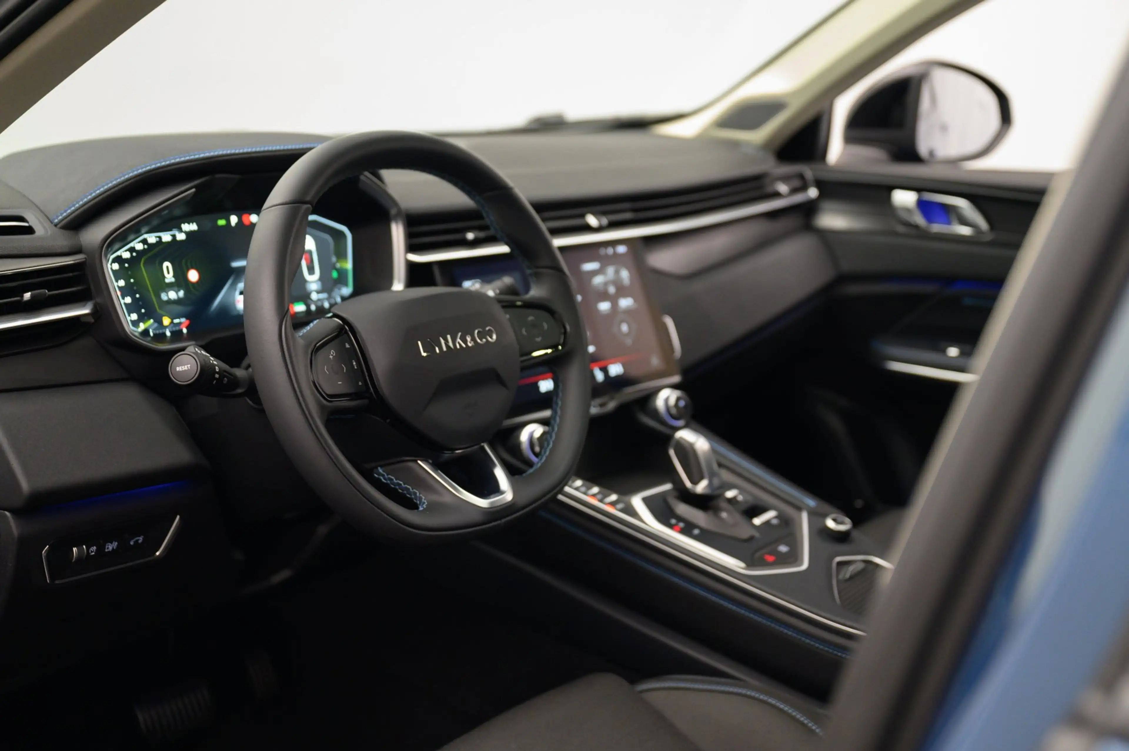 Lynk & Co 01 1.5 261PK Plug-in Hybrid | Origineel NL | 360° Cam — photo 17