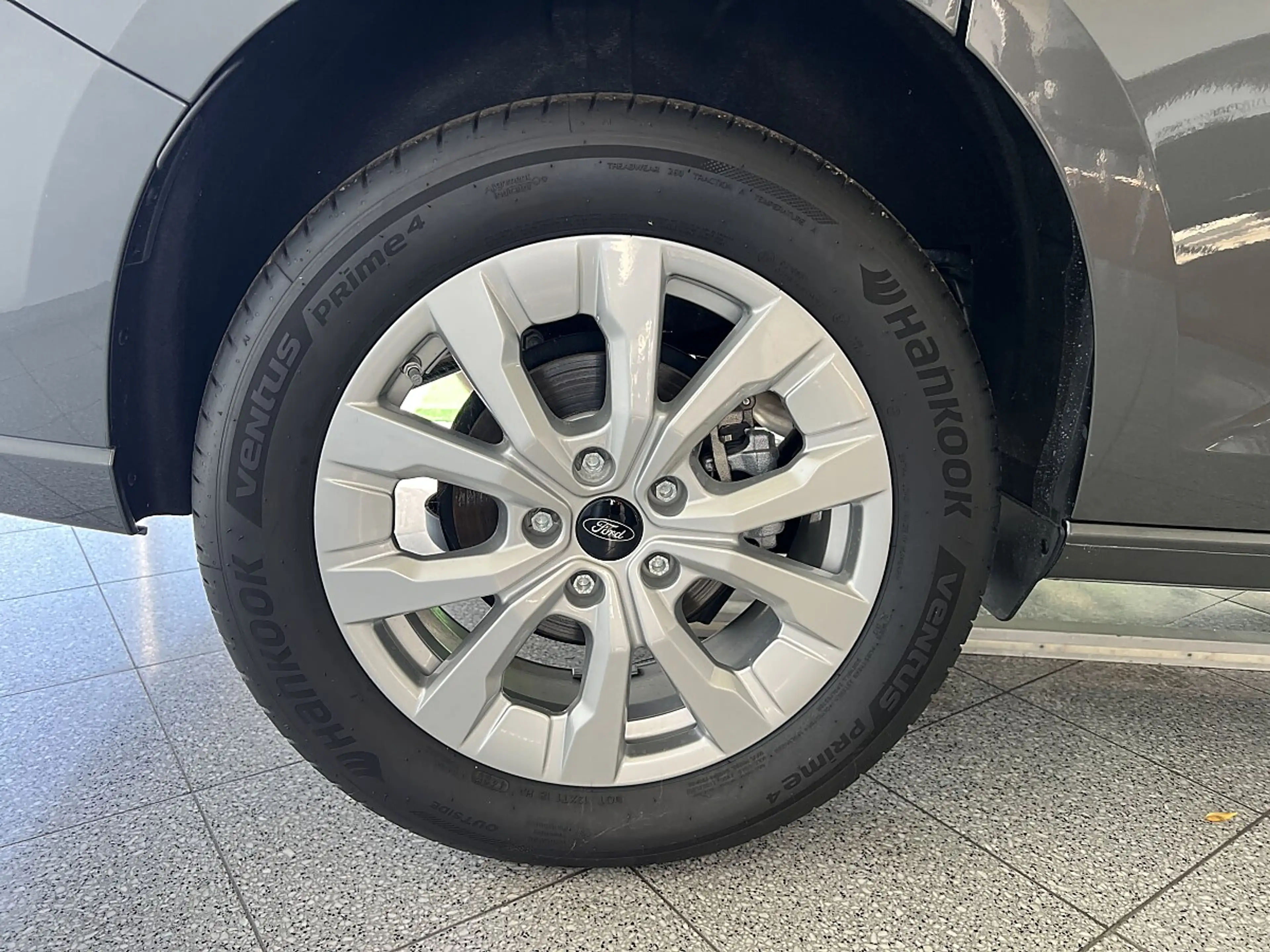 Ford Tourneo Connect 2,0 EcoBlue L1 Titanium Aut. — photo 16
