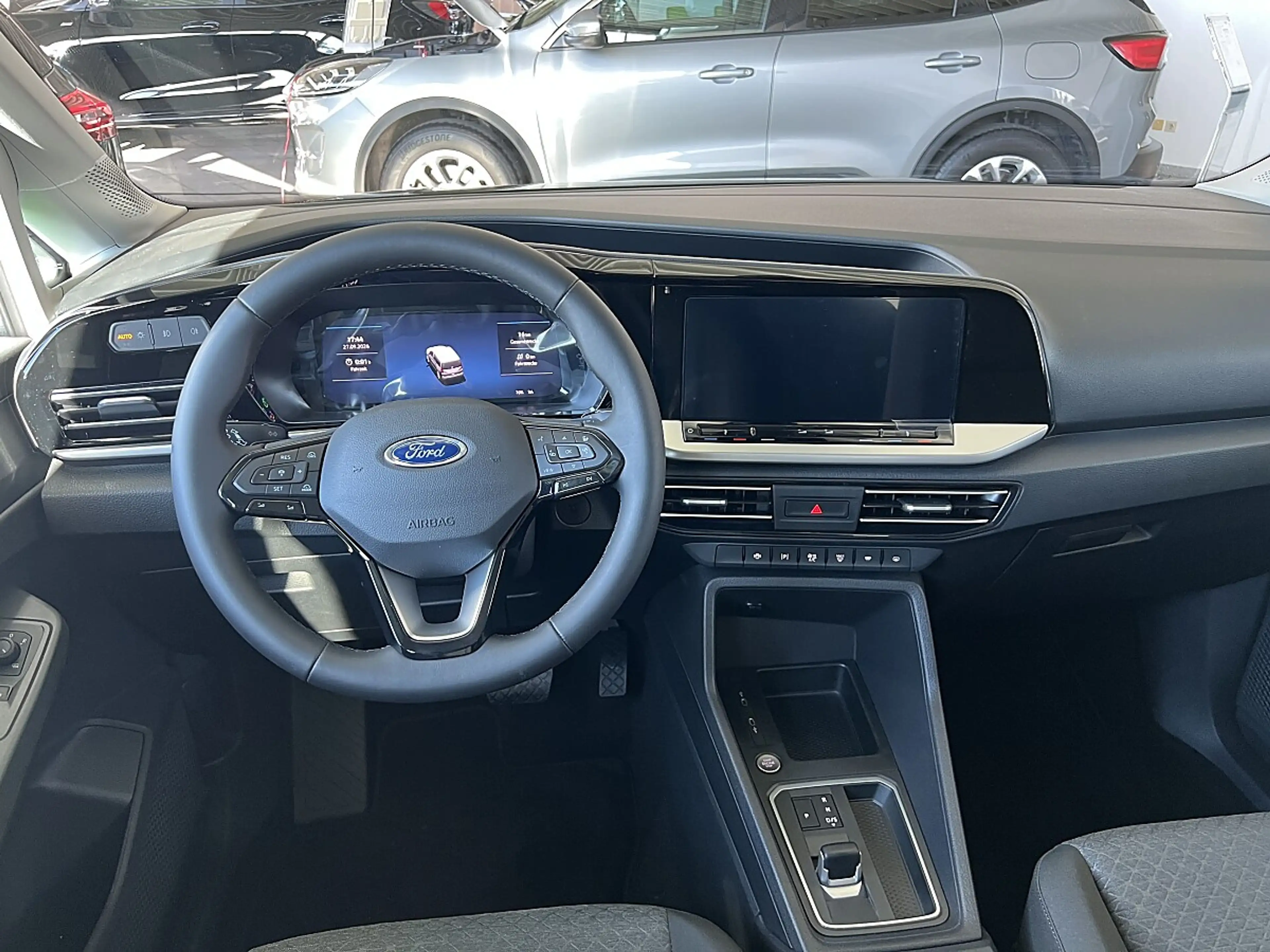 Ford Tourneo Connect 2,0 EcoBlue L1 Titanium Aut. — photo 10