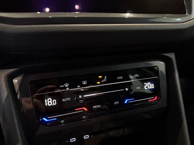 Volkswagen Tiguan view 14