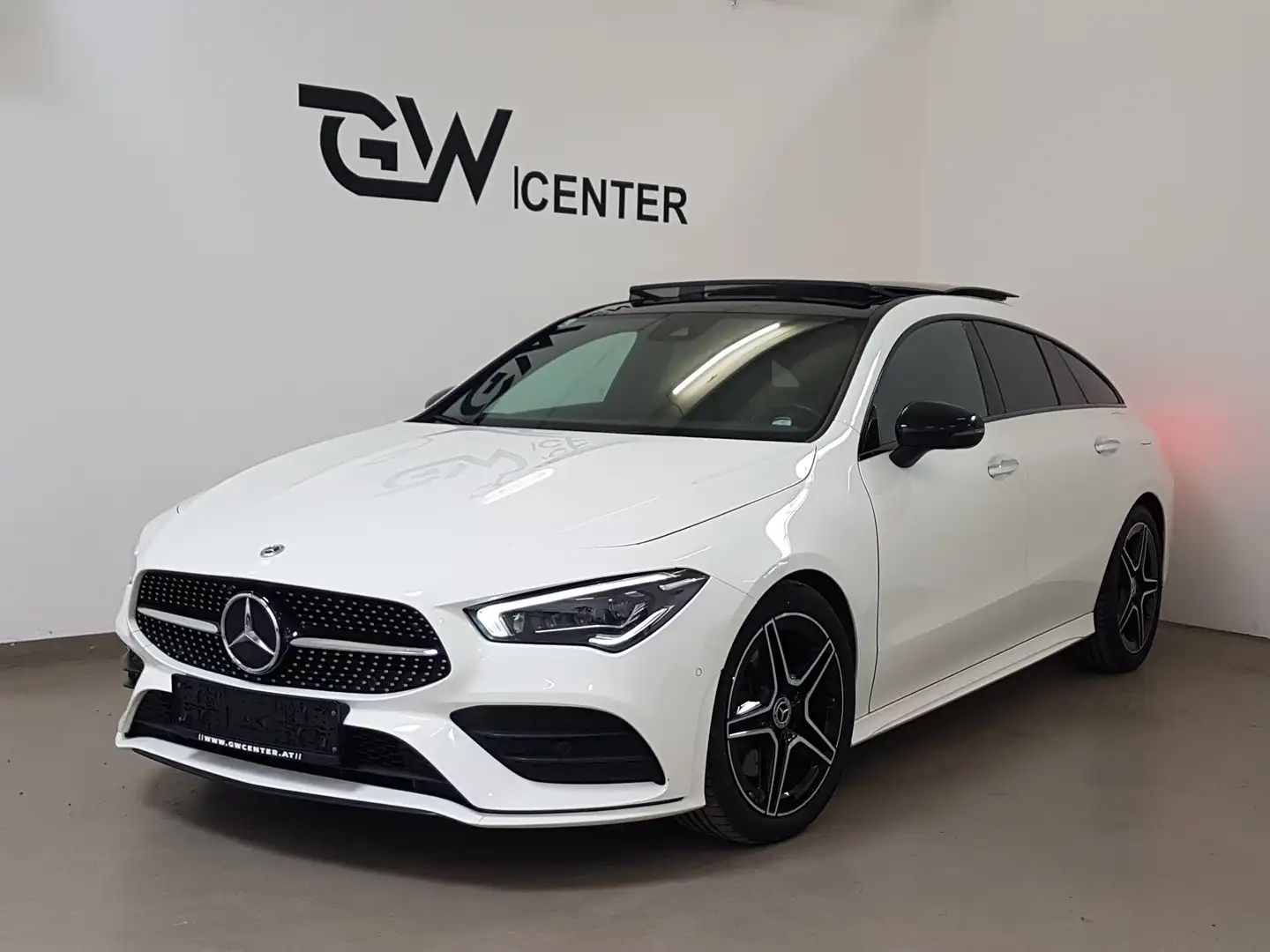 Mercedes-Benz CLA 200 d Shooting Brake AMG Line Multibeam Distronic Pano Weiß - 2