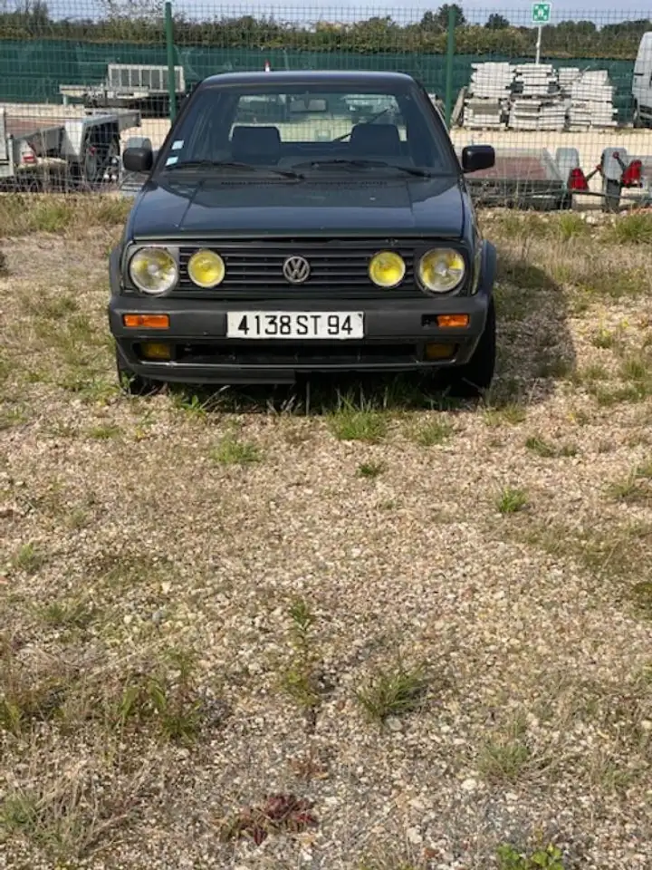 Volkswagen Golf 1.8 Carat