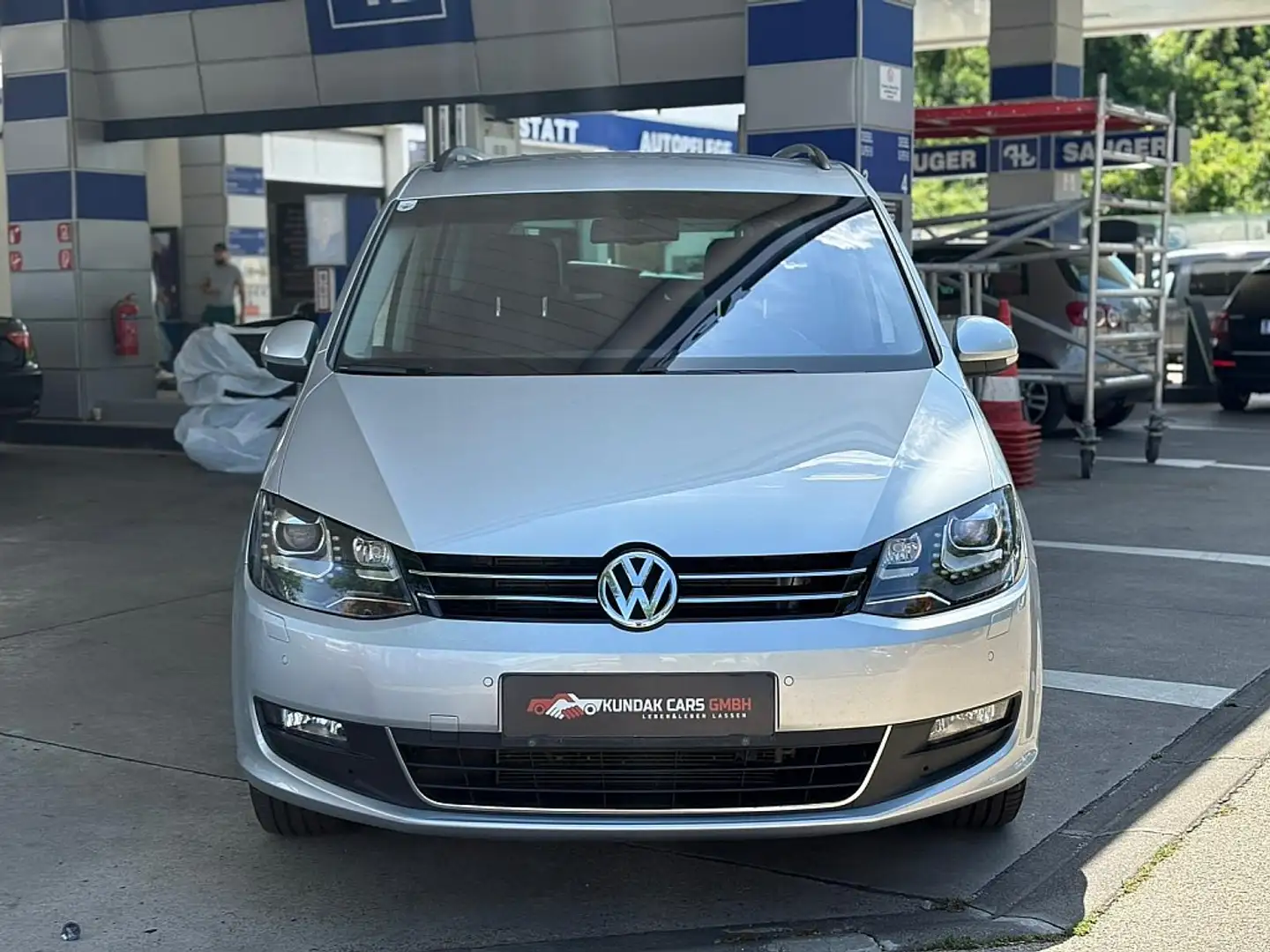 Volkswagen Sharan Karat BMT 2,0 TDI DPF 4Motion**7 SITZER**02/2026** Grau - 2