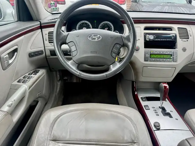 Hyundai Grandeur view 2