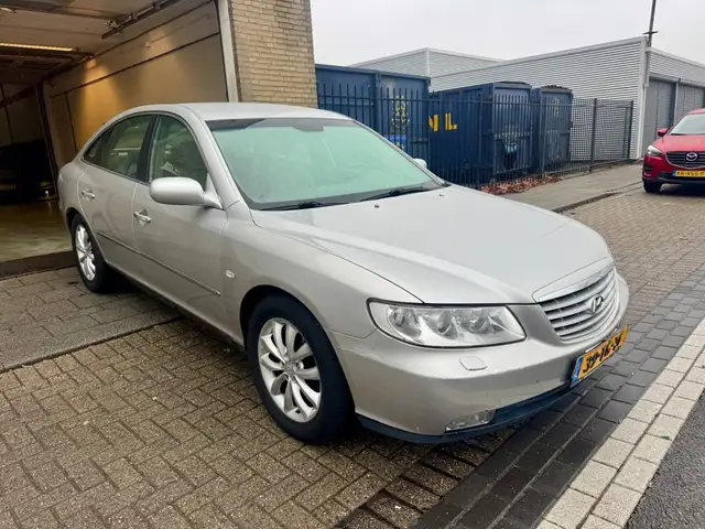 Hyundai Grandeur view 5