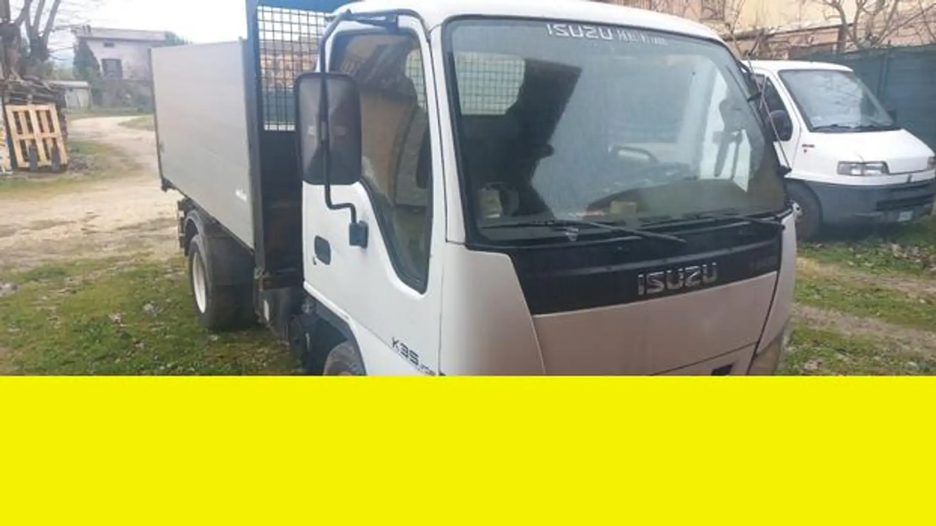 Isuzu NPR - 2
