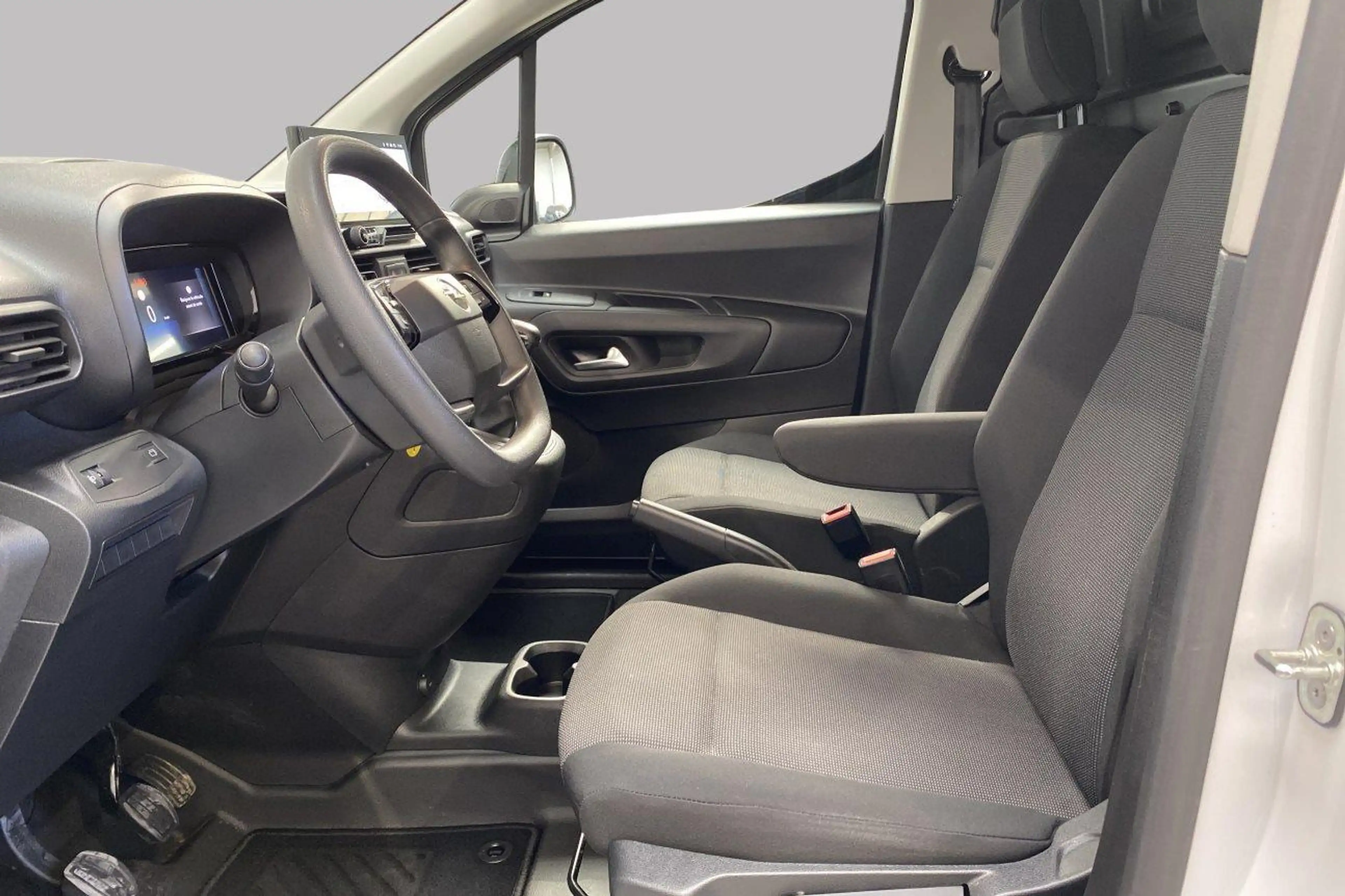 Opel Combo Cargo — photo 10
