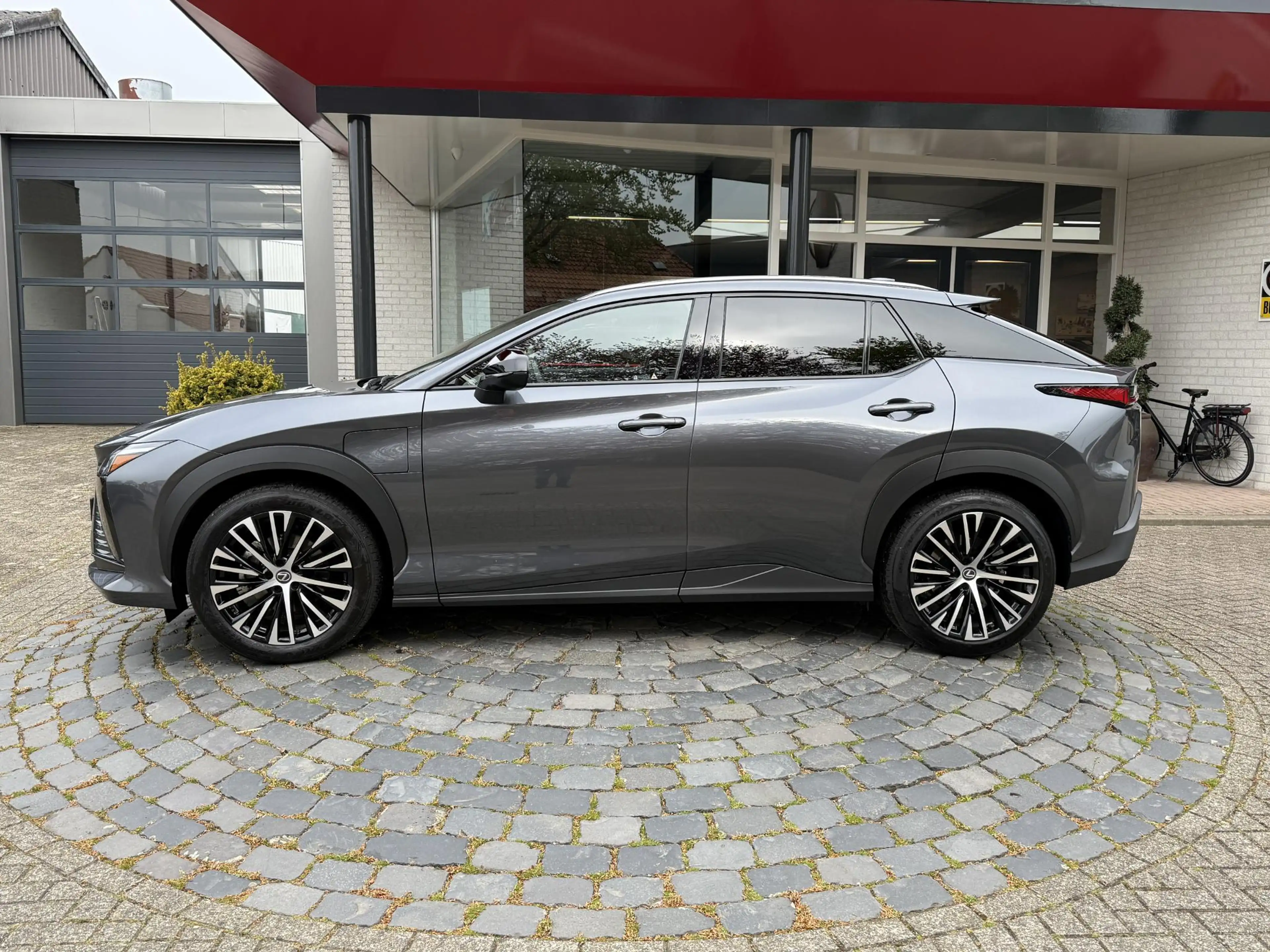 Lexus RZ 450e Executive Line 71 kWh Premium Pack | 20" LMV — photo 4