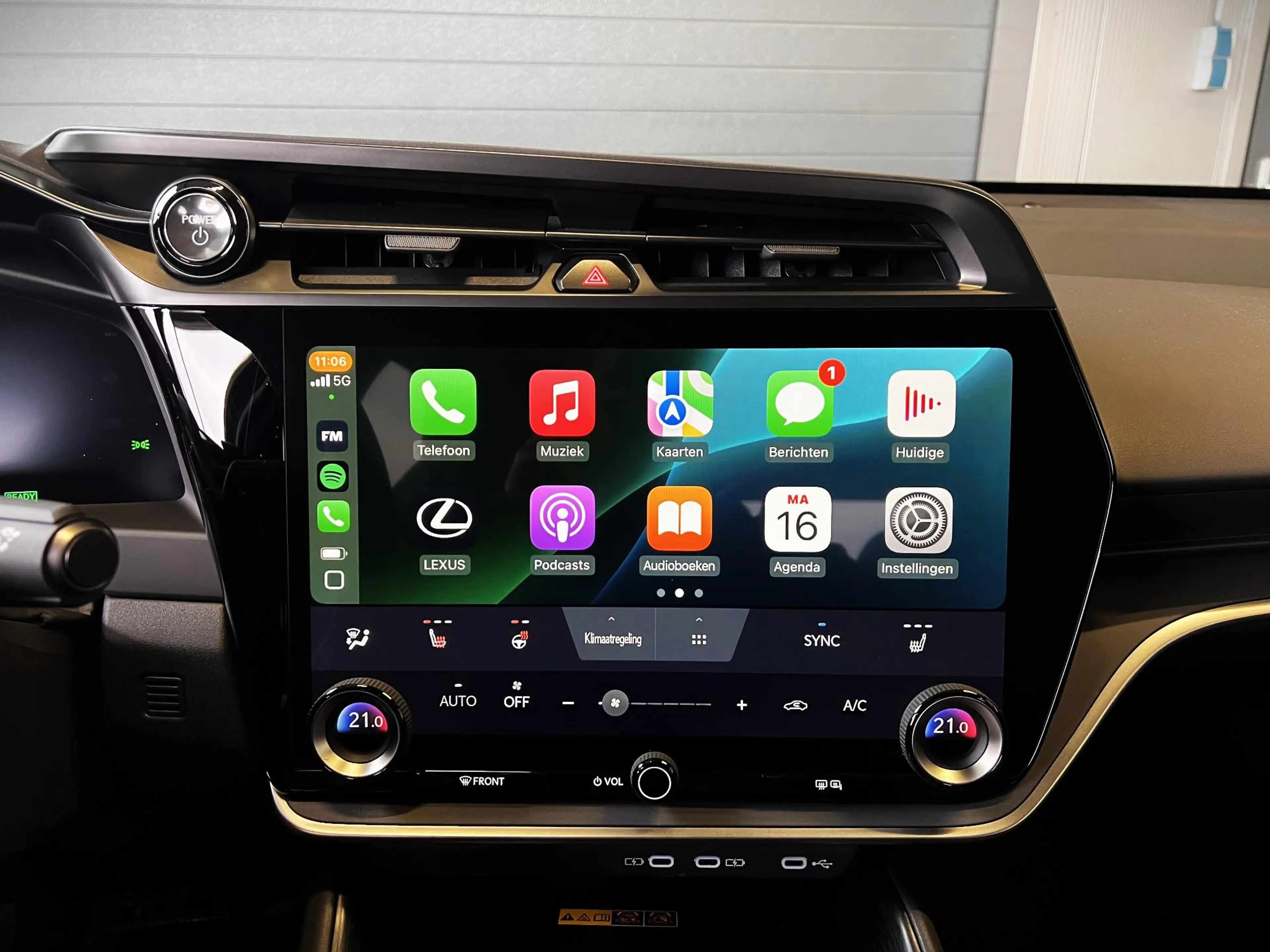 Lexus RZ 450e Executive Line 71 kWh Premium Pack | 20" LMV — photo 12