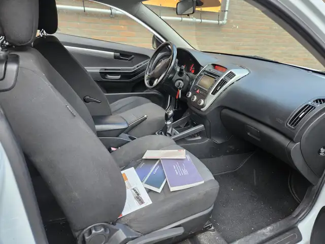 Kia Proceed view 28