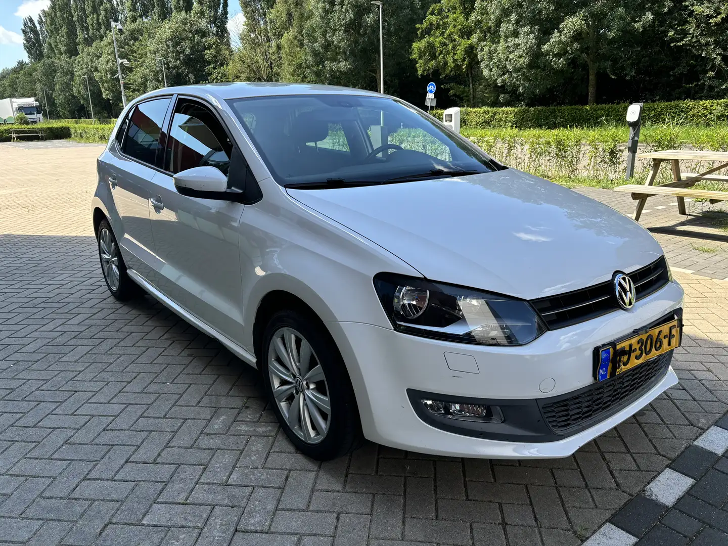 Volkswagen Polo 1.4-16V Highline Wit - 1