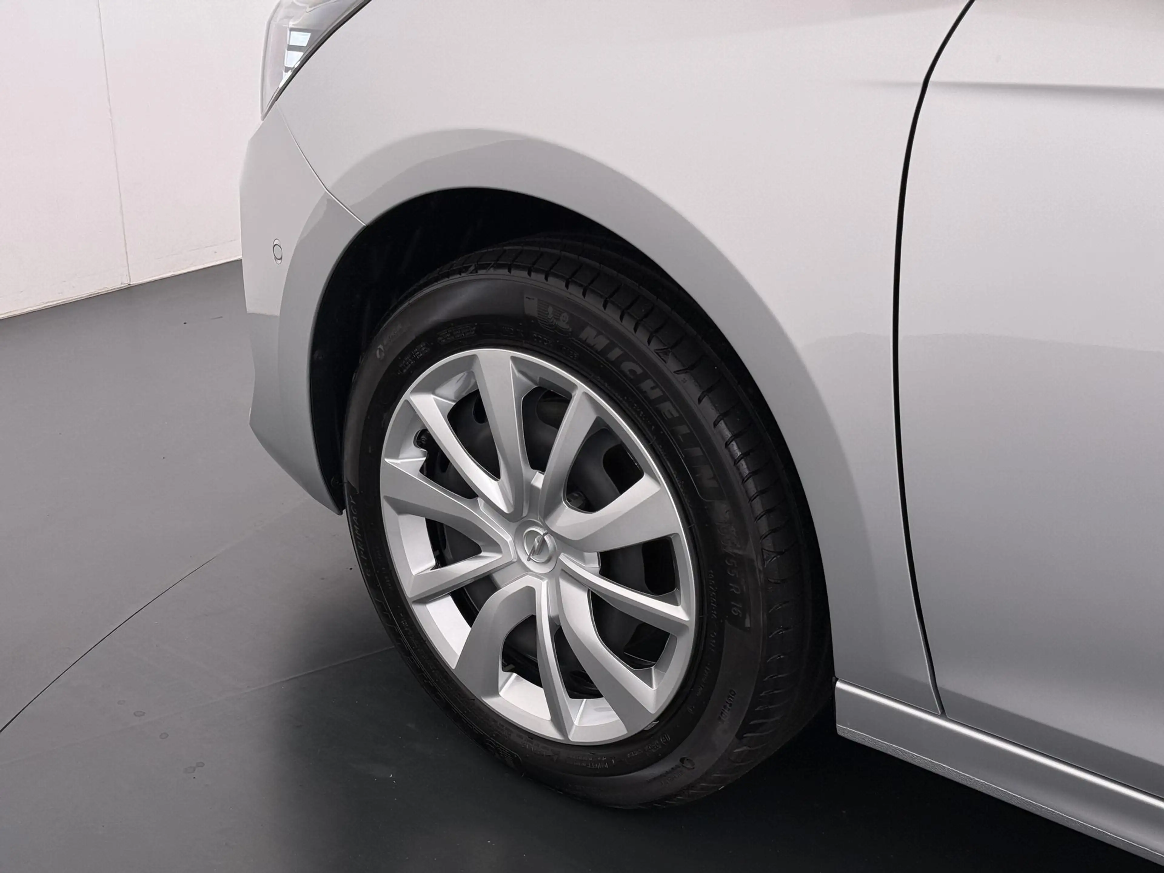 Opel Corsa-e Electric Long Range Yes 51 kWh — photo 6