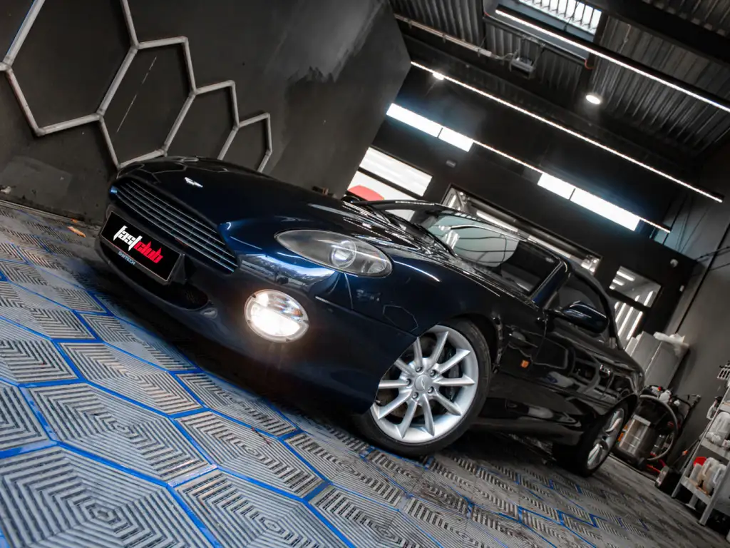 Aston Martin DB7