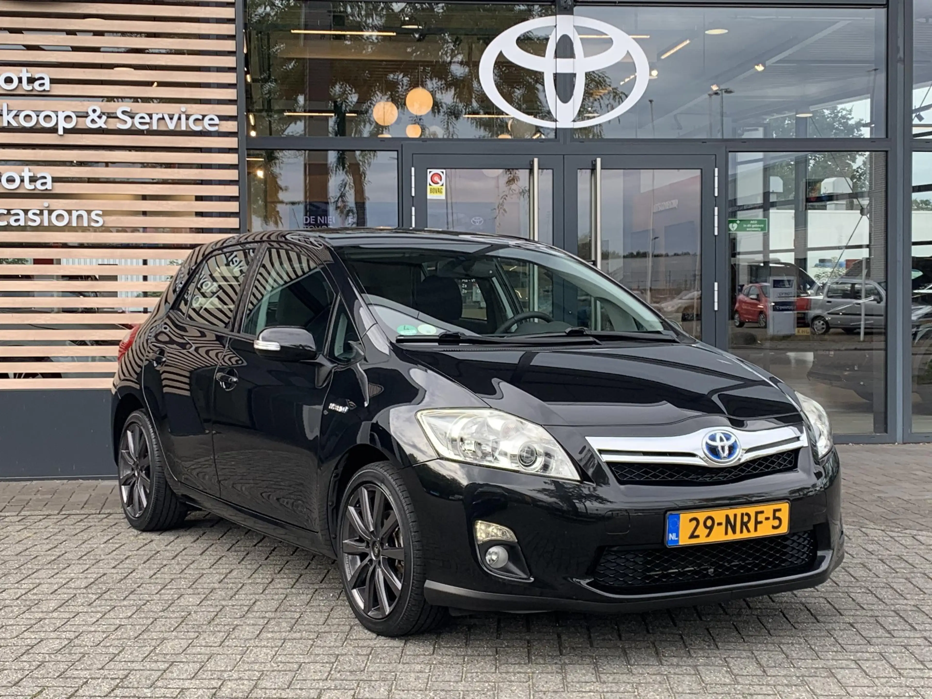 Toyota Auris 1.8 Full Hybrid Dynamic — photo 3