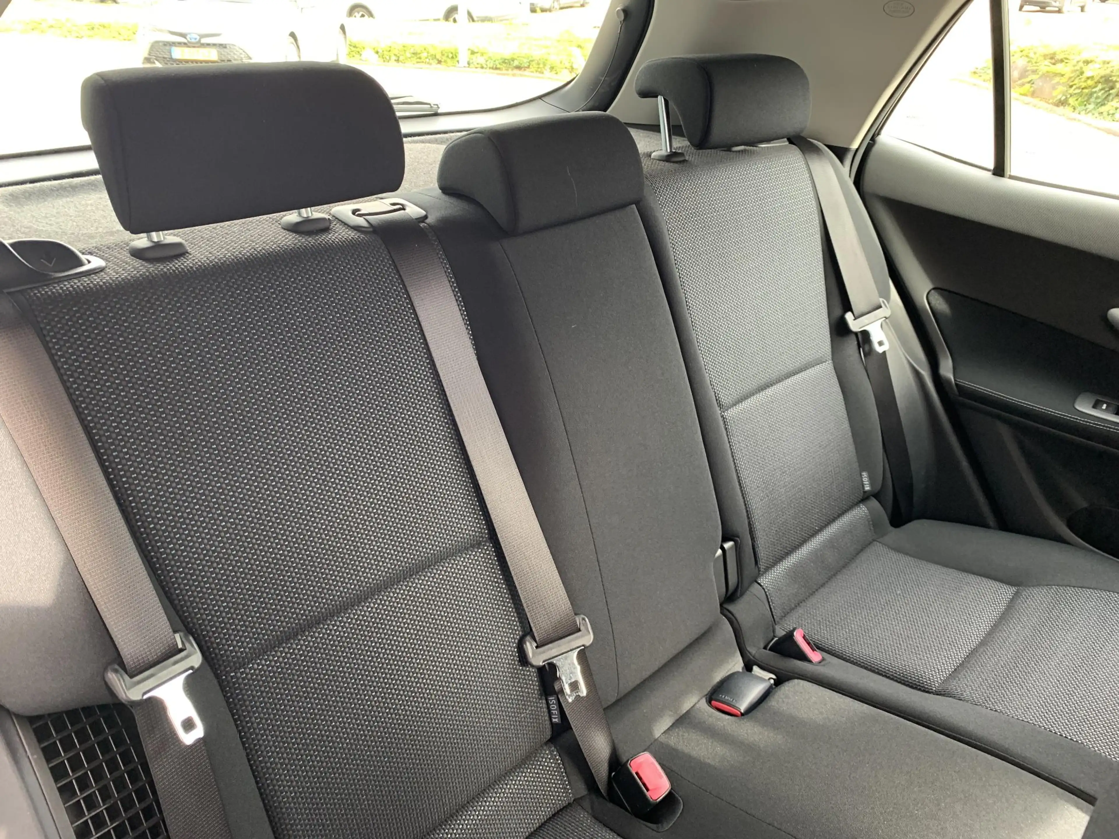 Toyota Auris 1.8 Full Hybrid Dynamic — photo 15