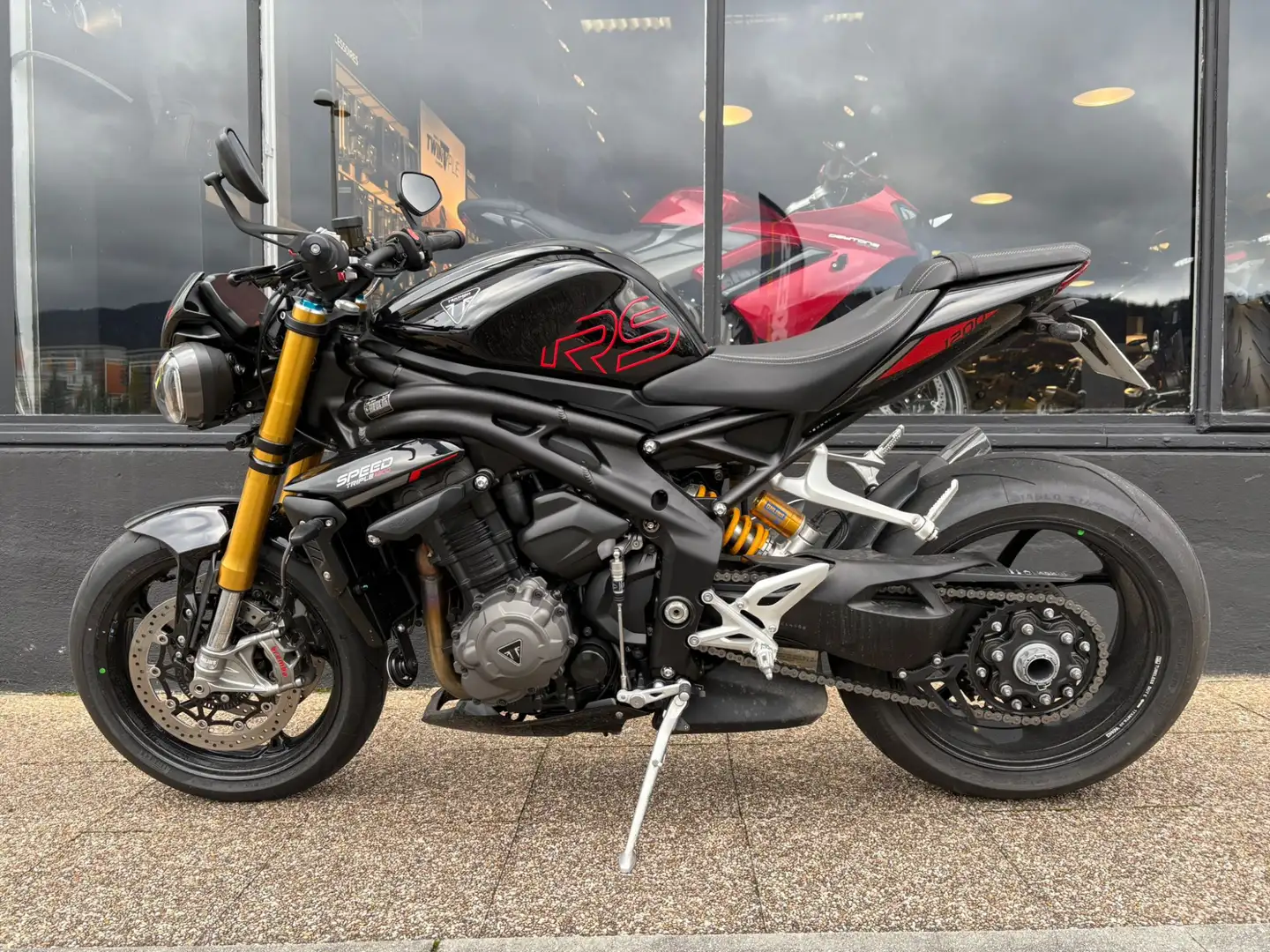 Triumph Speed Triple 1200 RS Schwarz - 2