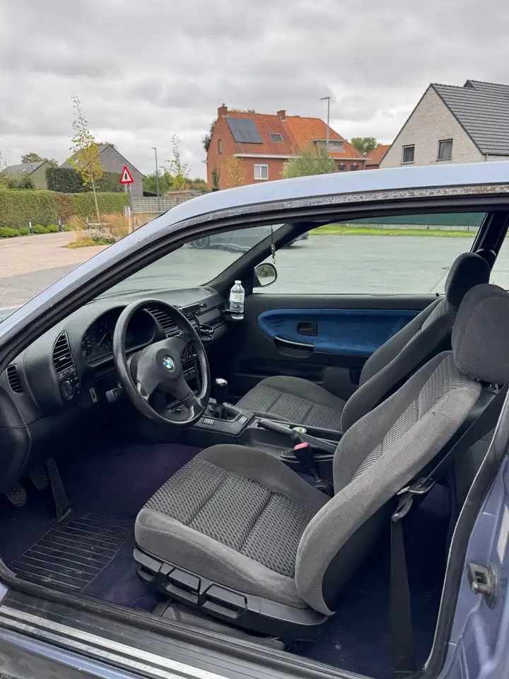 BMW 320i, foto 7