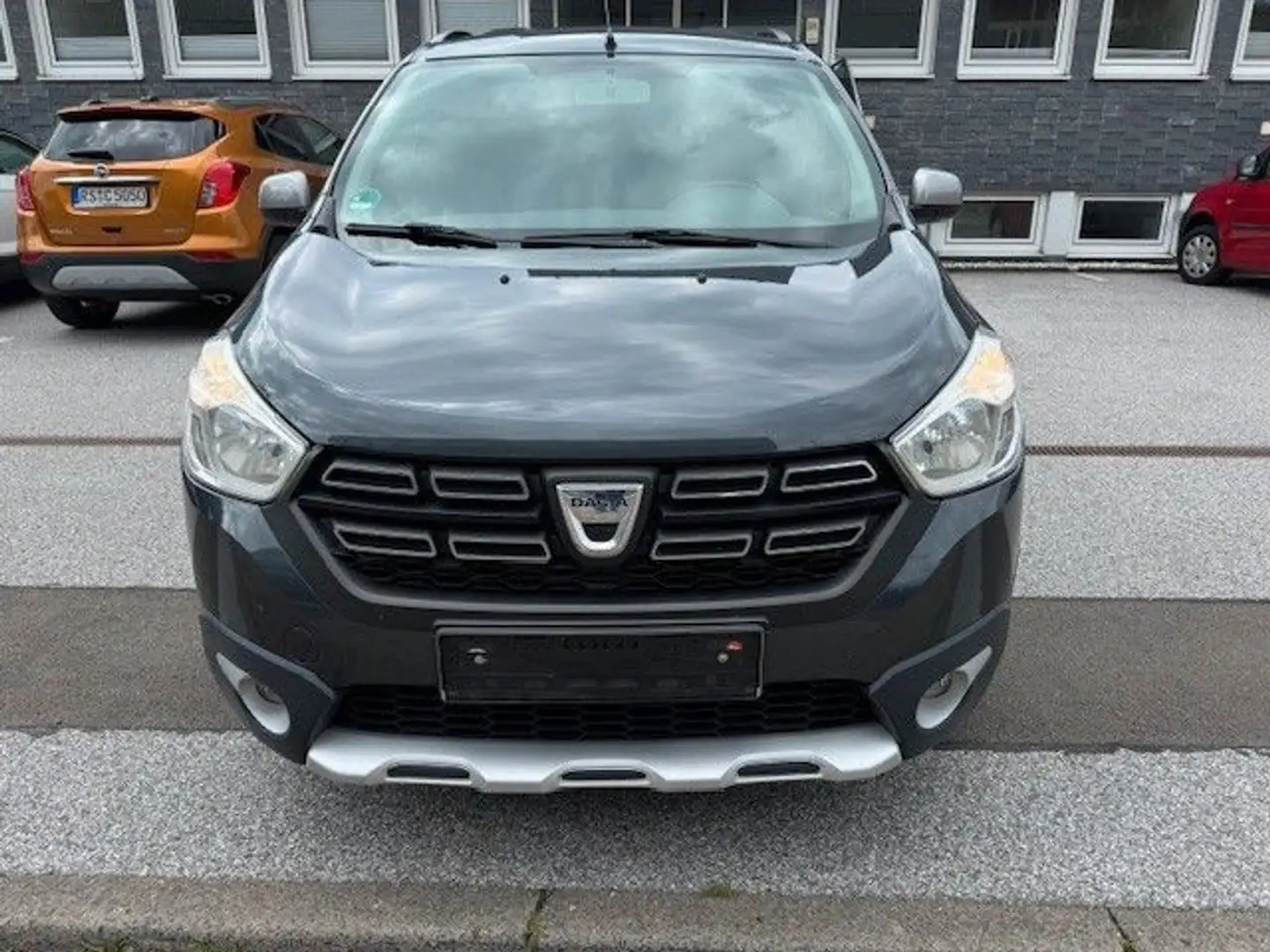 Dacia Lodgy Stepway Celebration Grau - 2