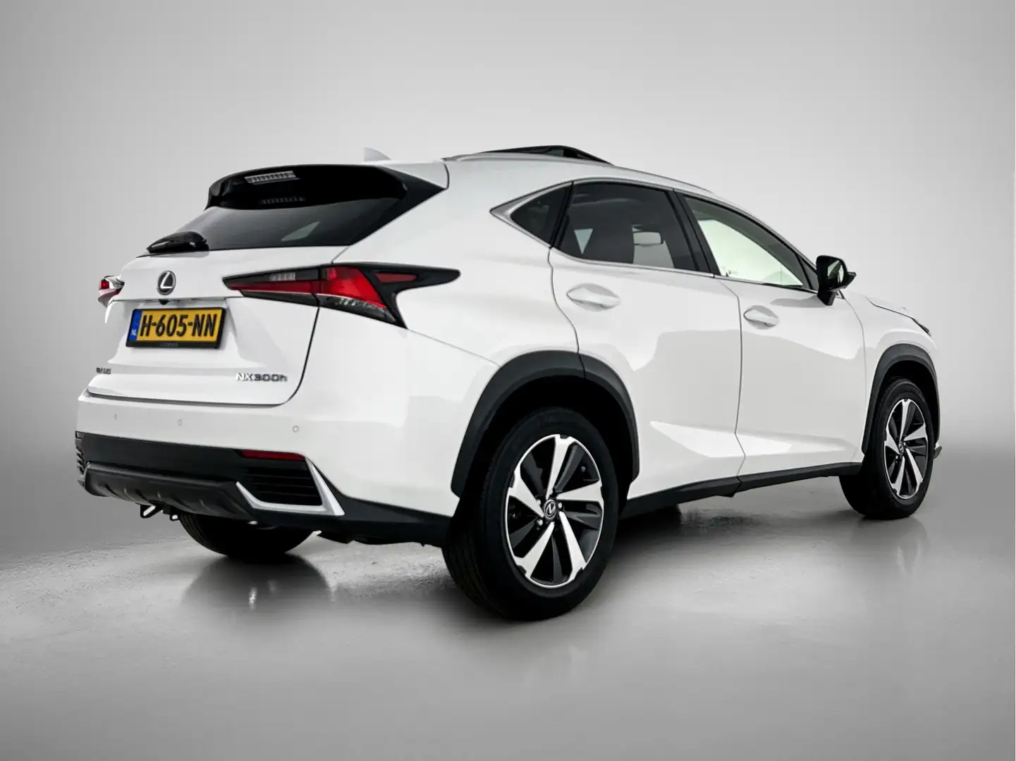 Lexus NX 300h AWD President Line Blanco - 2